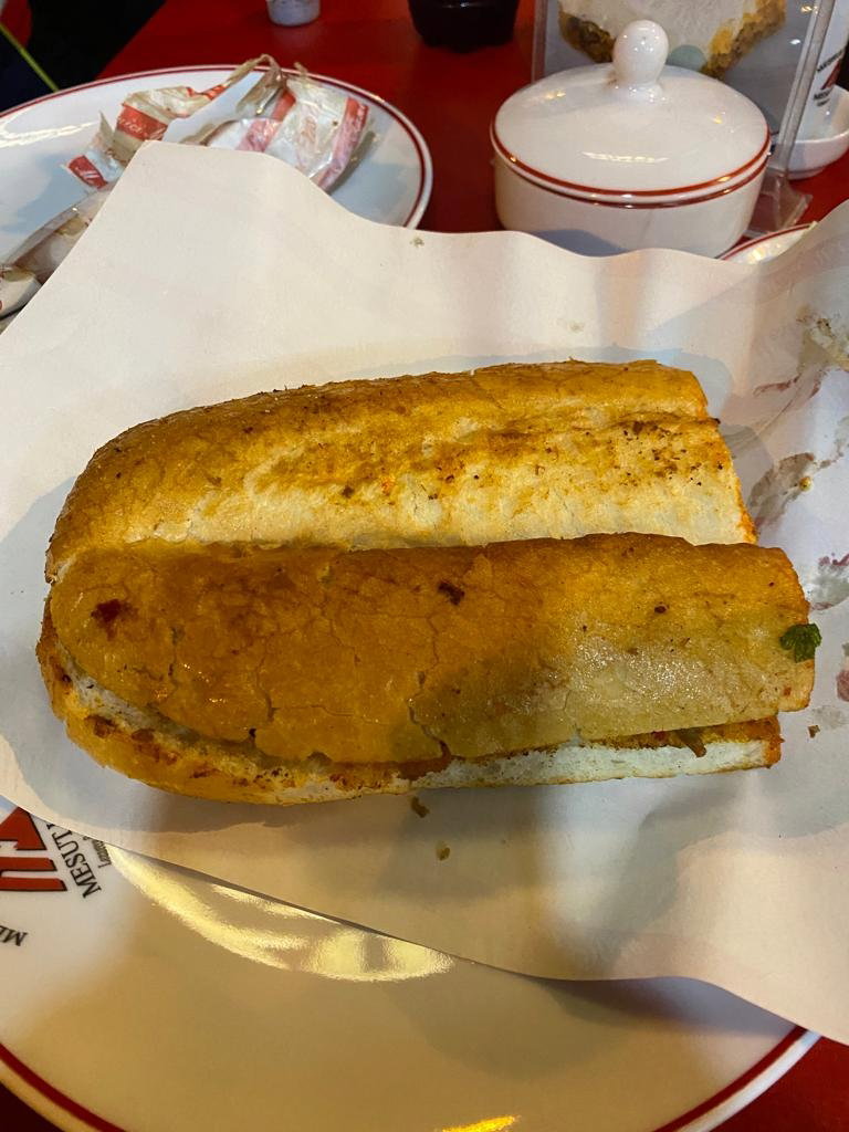 Meşhur Tantuni̇ci̇ Mesut Usta