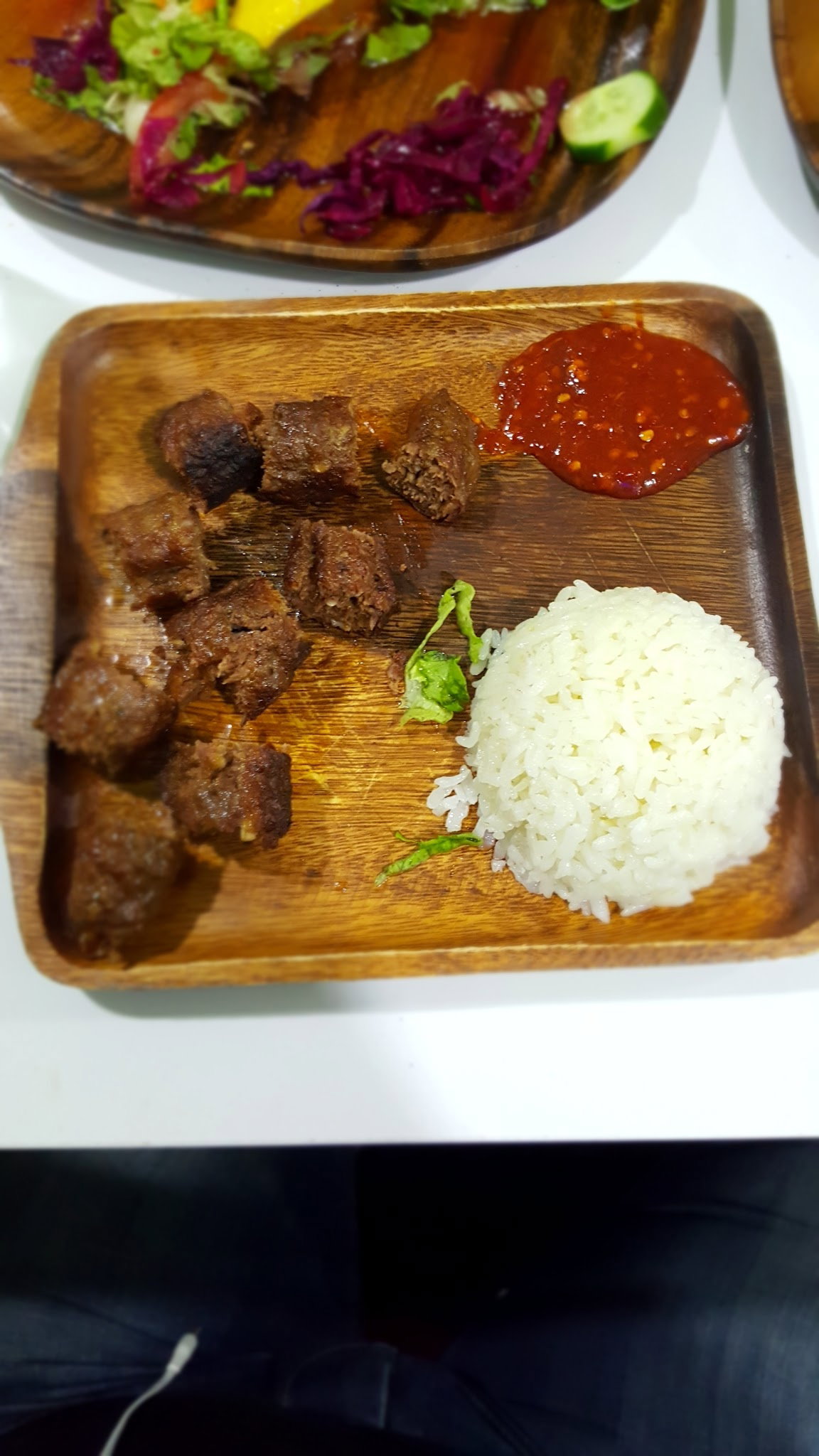 Annenin Yeri Kol Köfte Izgara