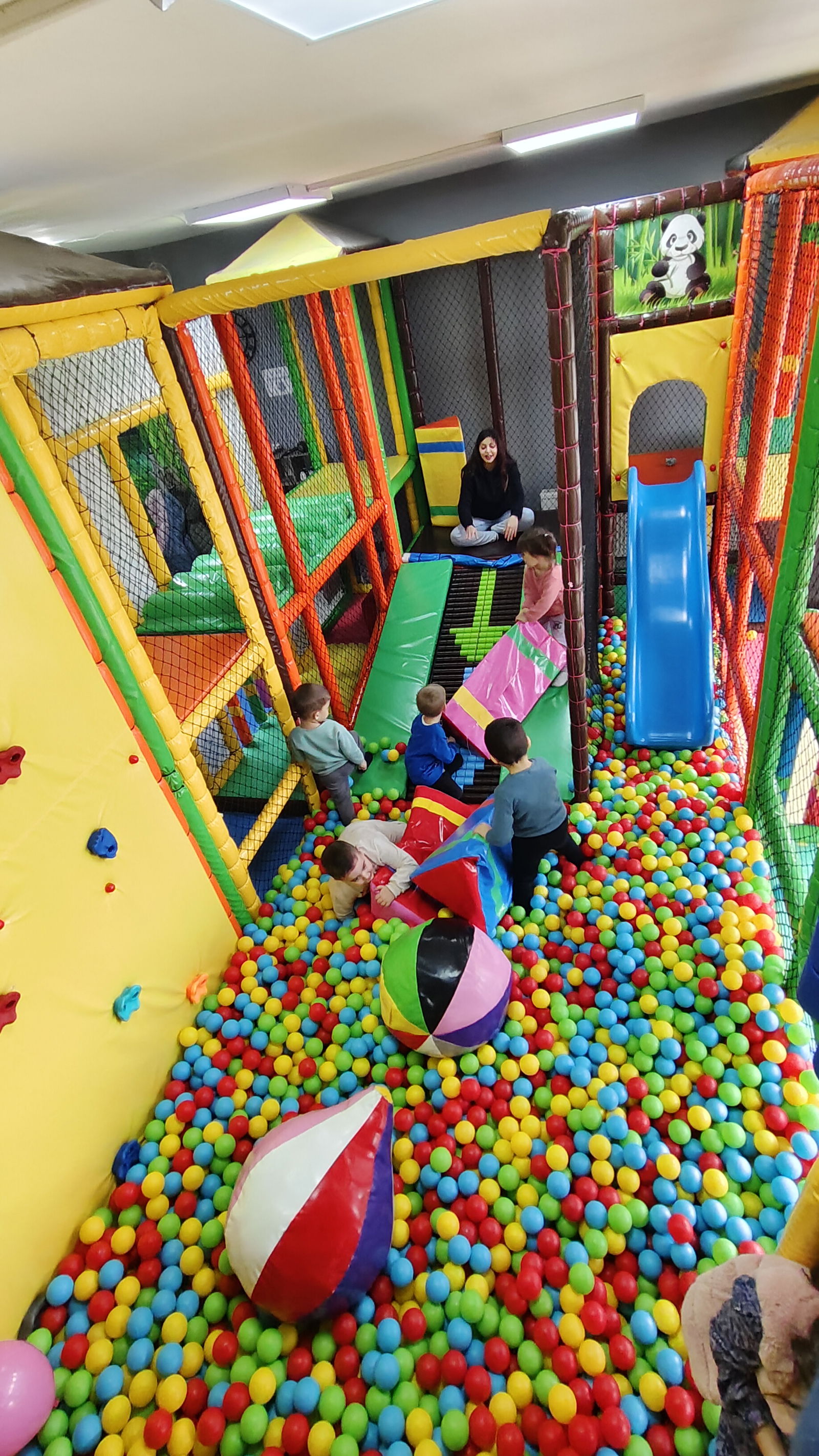 Betüş Ki̇Ds Cafe Eğlence Merkezi/Çorlu Oyun Evi