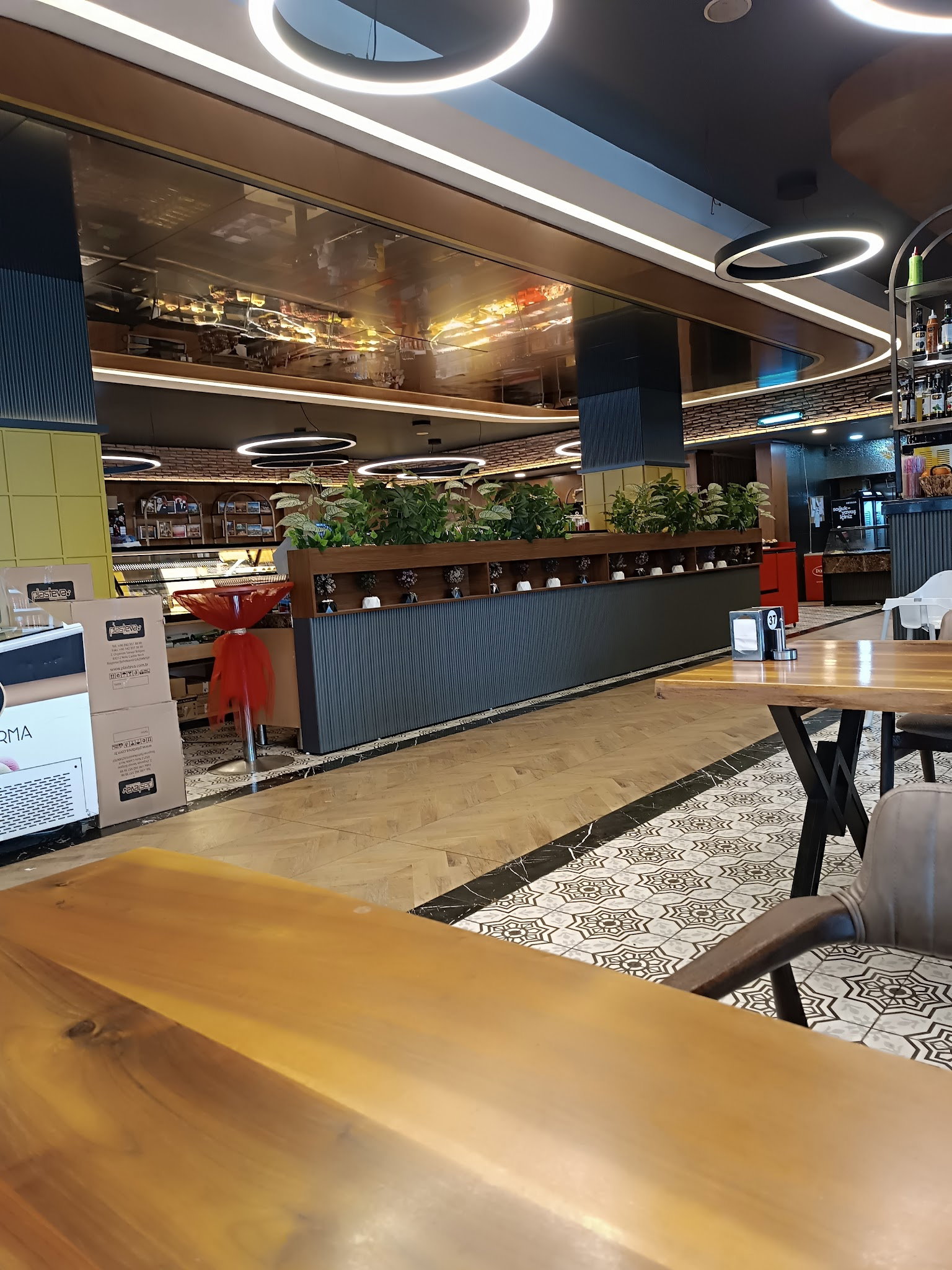 Sultan Pastane & Cafe [ Mutlukent ]