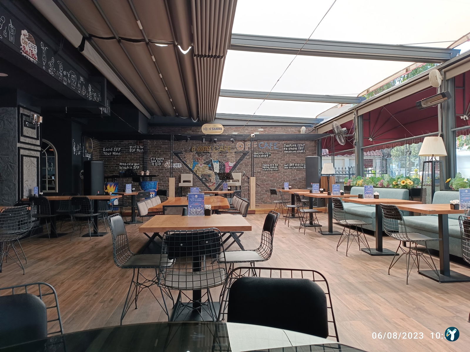 Off Cafe