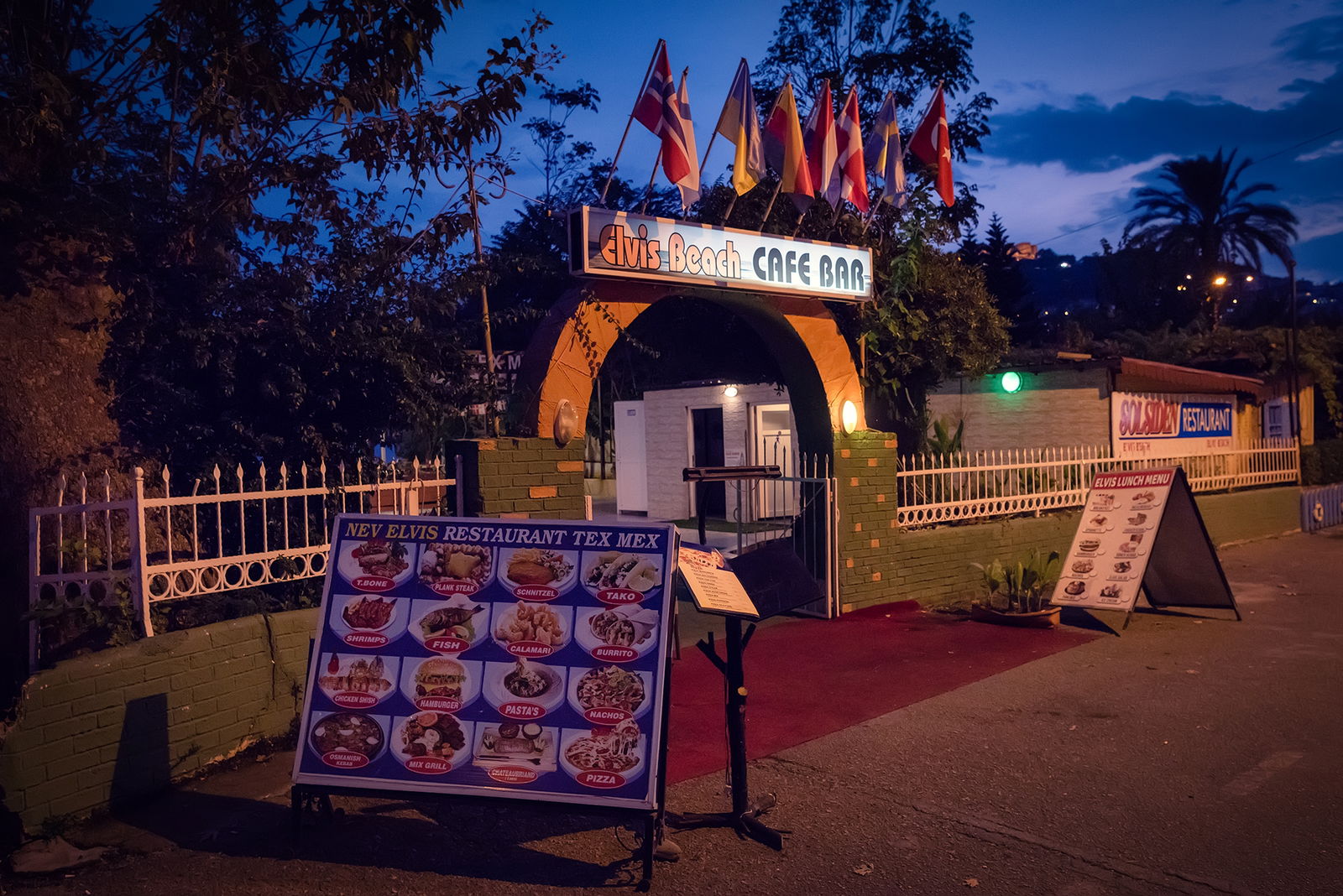 Alanya Elvis Beach Cafe Bar