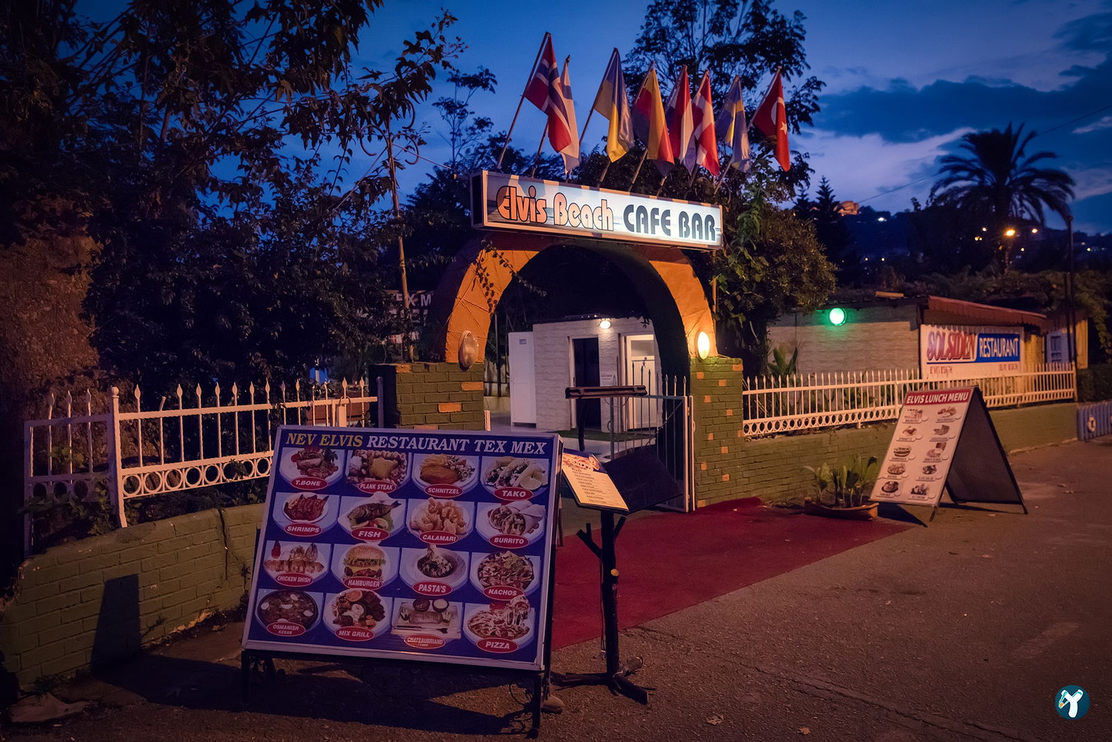 Alanya Elvis Beach Cafe Bar
