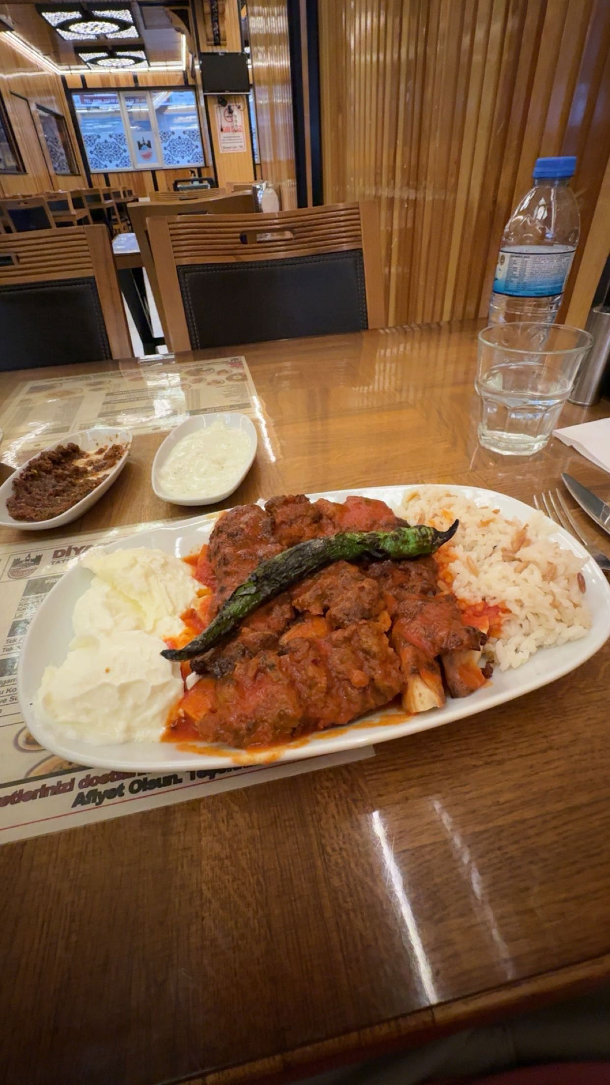 Diyarbakır Tatlı Kebap Lahmacun Salonu