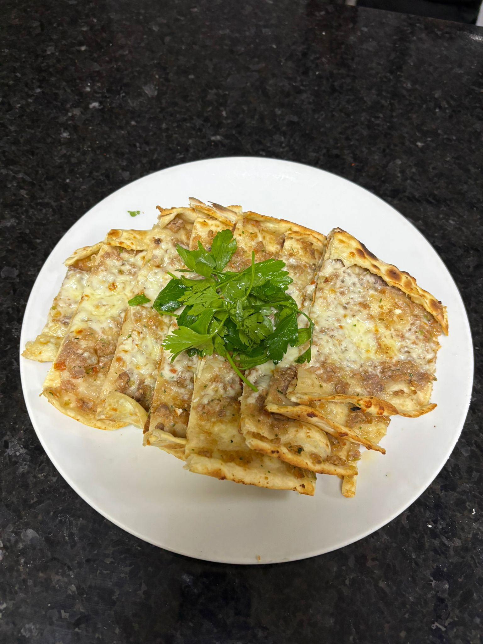 Diyarbakır Tatlı Kebap Lahmacun Salonu