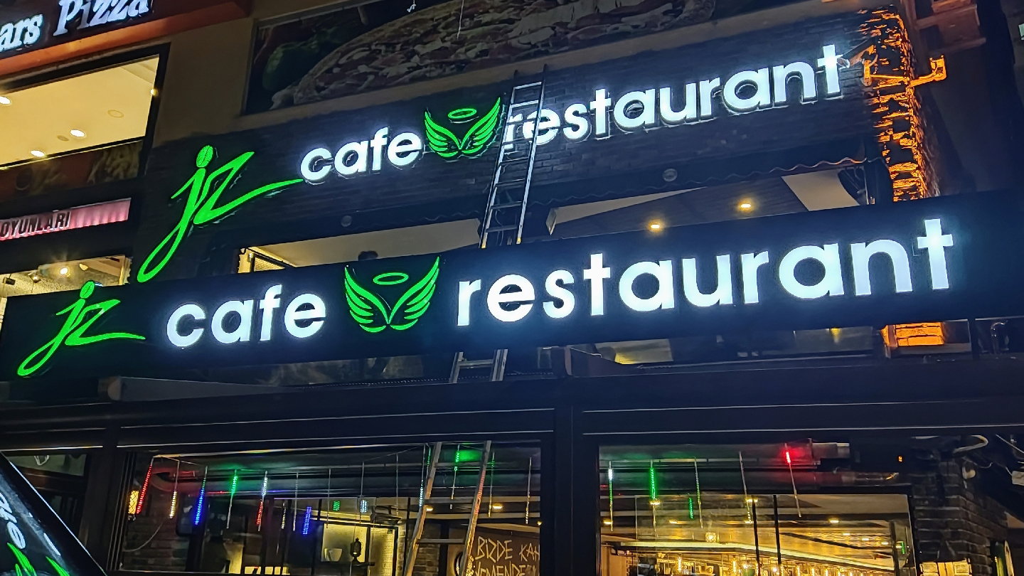 İz Cafe & Restaurant