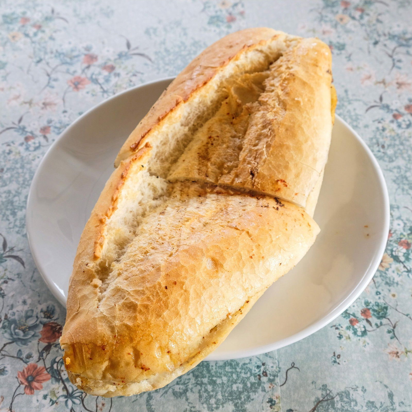 Tam Ekmek Arası Tavuk İncik