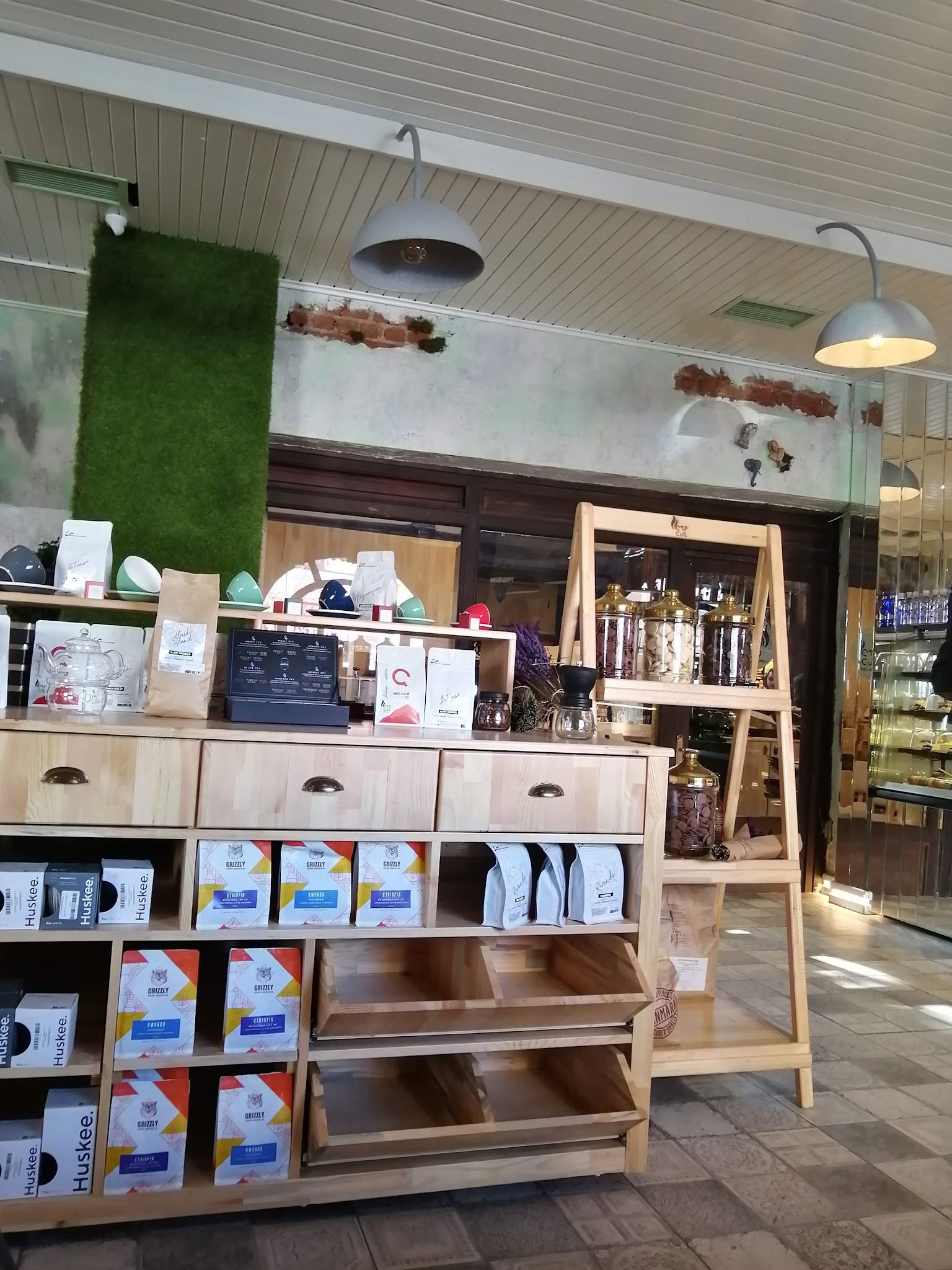 Qapcul Coffee & Roastery