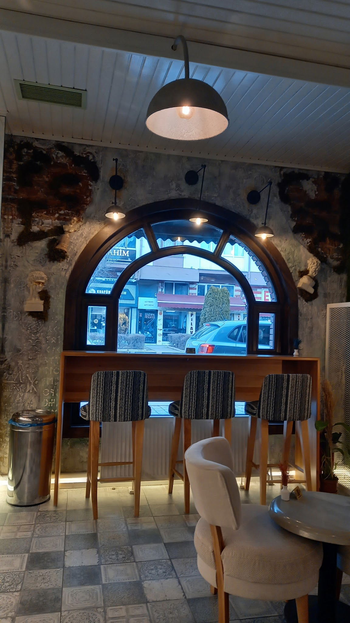 Qapcul Coffee & Roastery