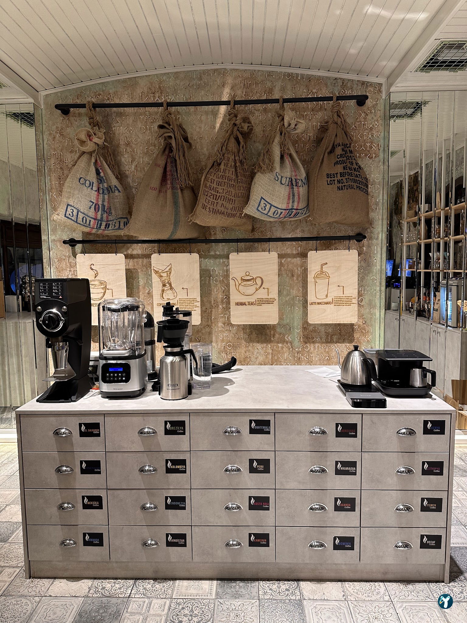 Qapcul Coffee & Roastery