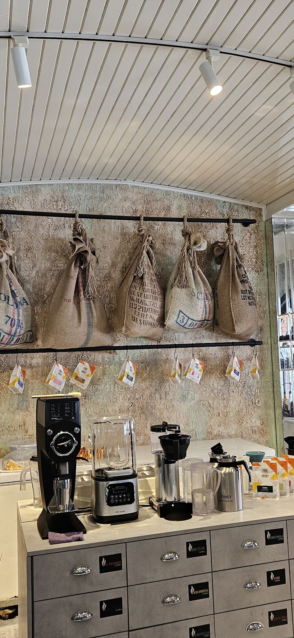 Qapcul Coffee & Roastery