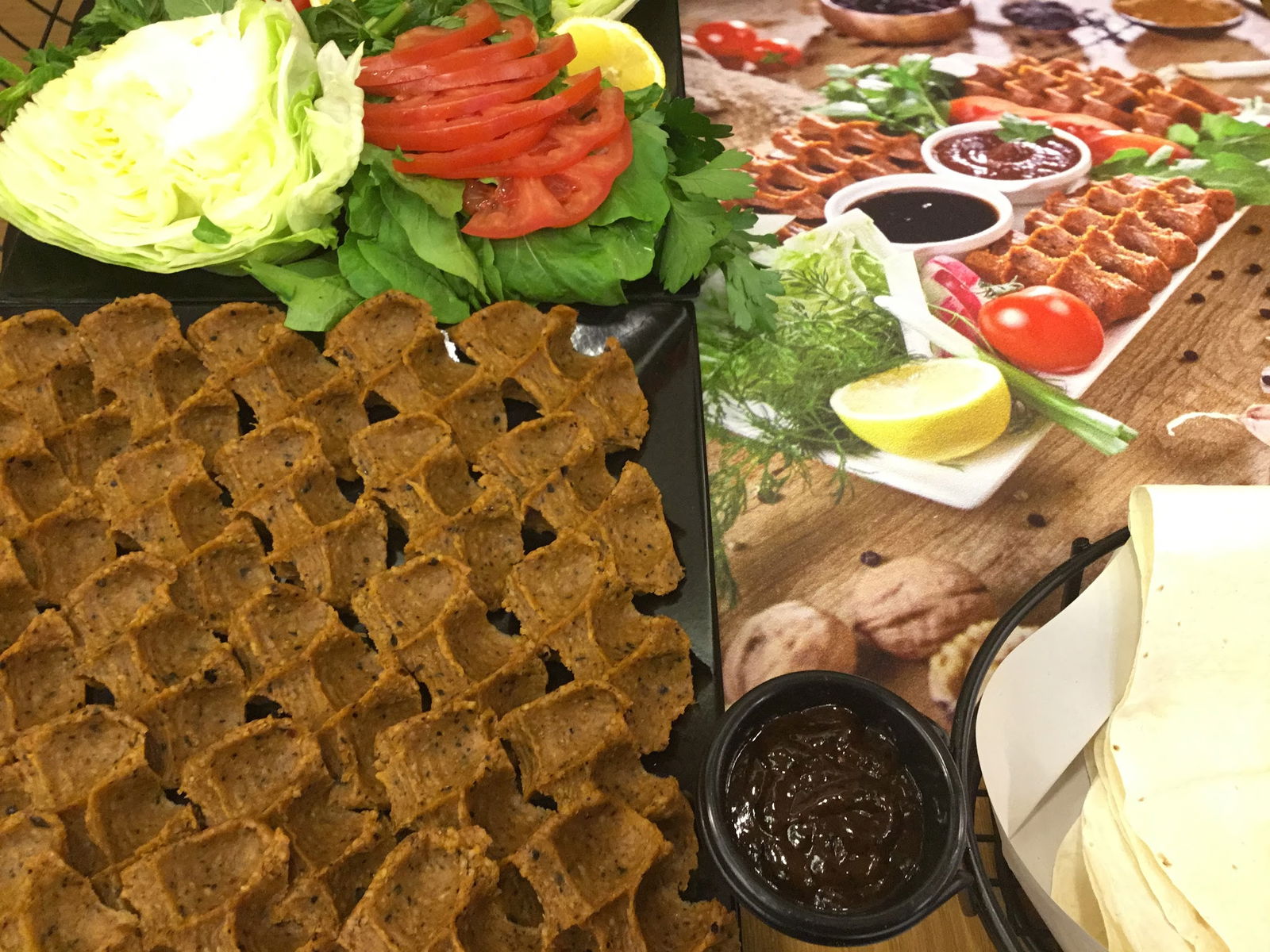 Adıyaman Çiğköftecisi Derviş Yaşar & Midyeji Enişte