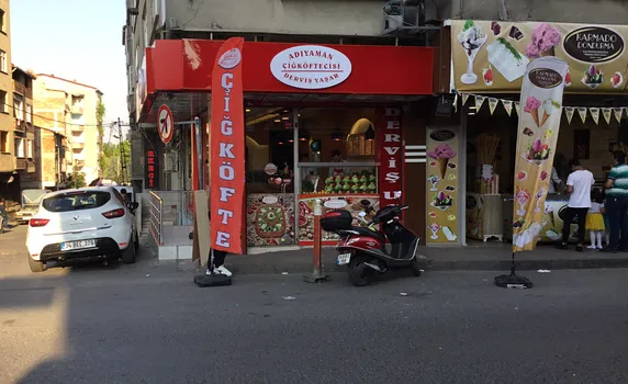 Adıyaman Çiğköftecisi Derviş Yaşar & Midyeji Enişte resimleri