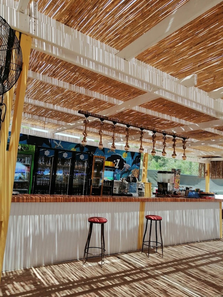 Limon Beach Cafe