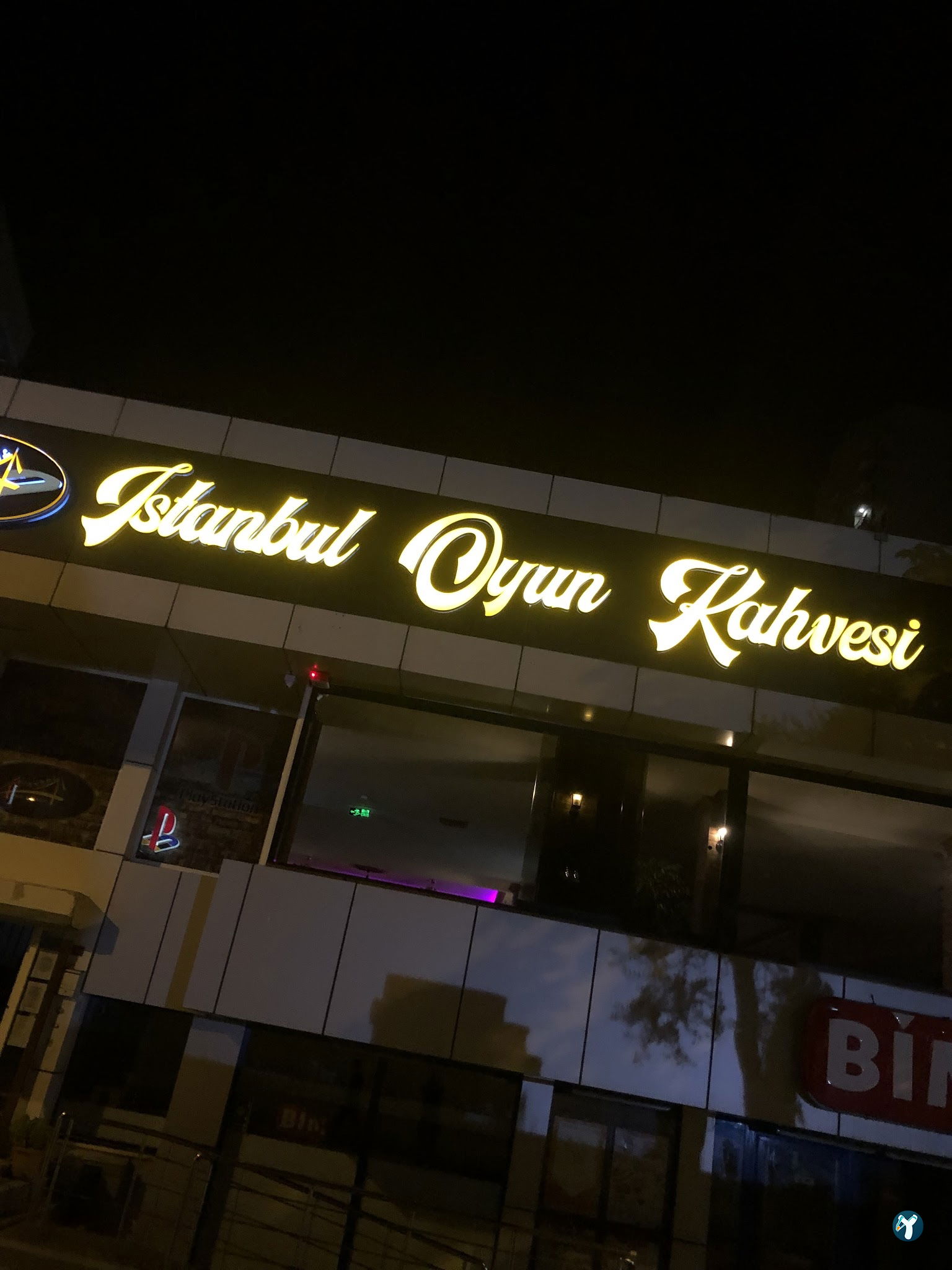 İstanbul Oyun Kahvesi̇ - Masa Teni̇si̇ - Bi̇lardo - Playstation