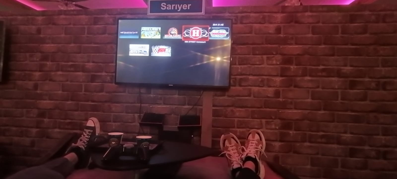 İstanbul Oyun Kahvesi̇ - Masa Teni̇si̇ - Bi̇lardo - Playstation