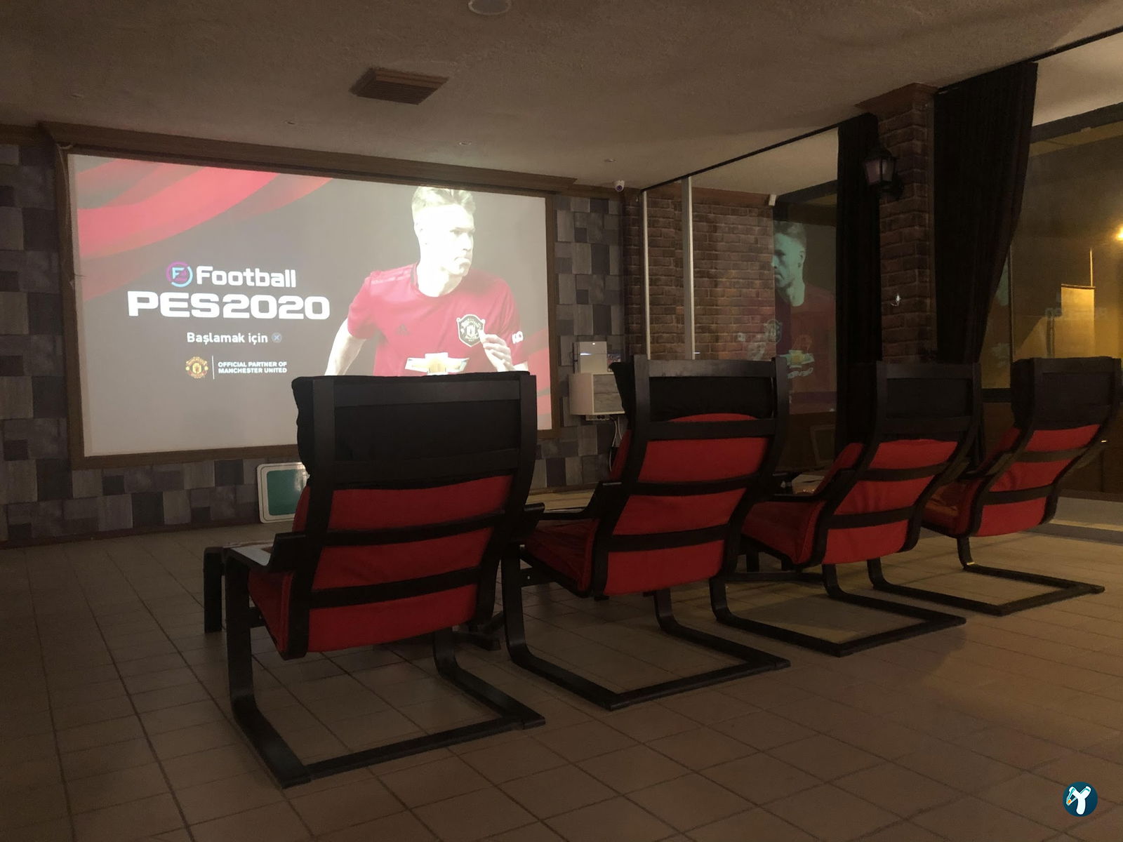 İstanbul Oyun Kahvesi̇ - Masa Teni̇si̇ - Bi̇lardo - Playstation
