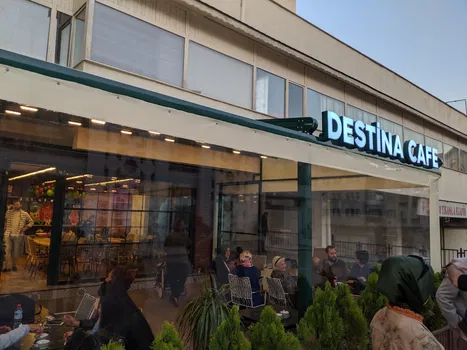 Isik Cafe resimleri