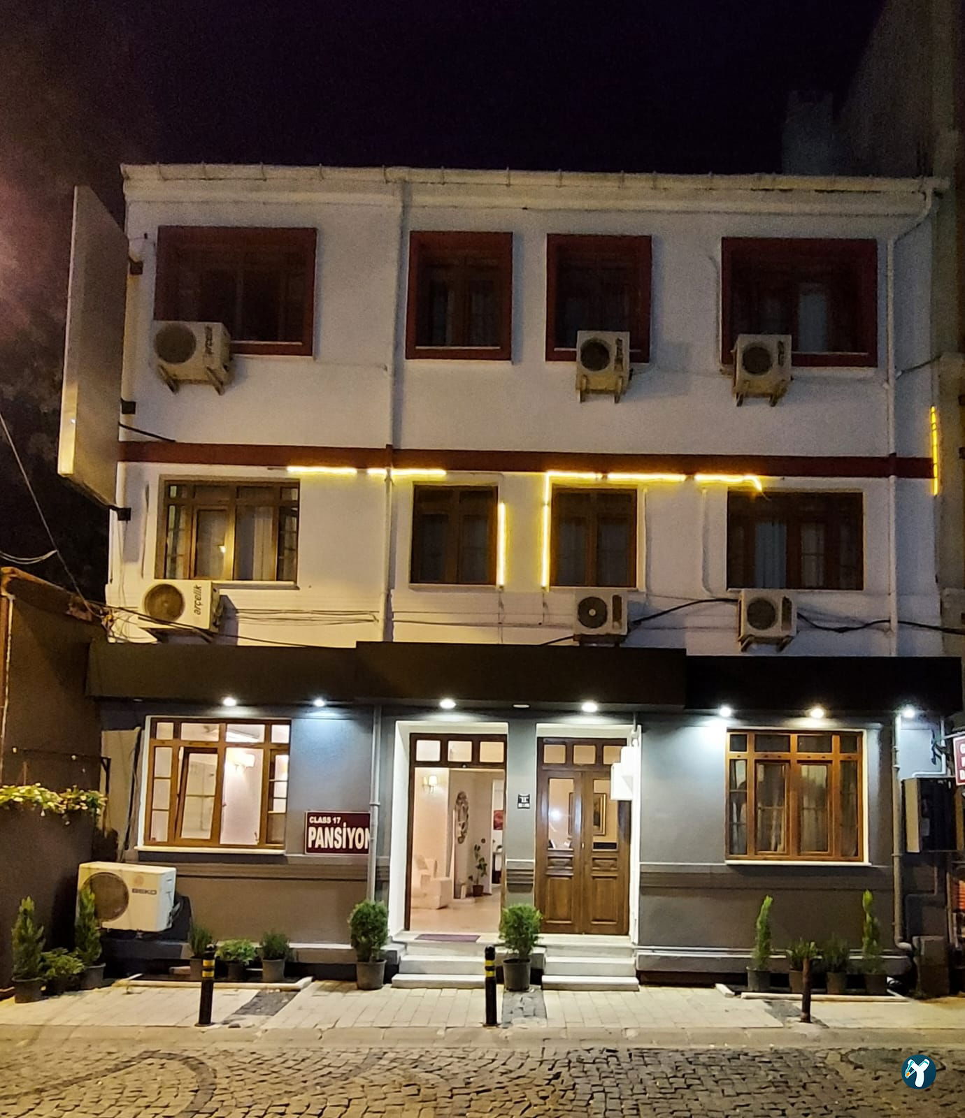 Grand Anzac Hotel