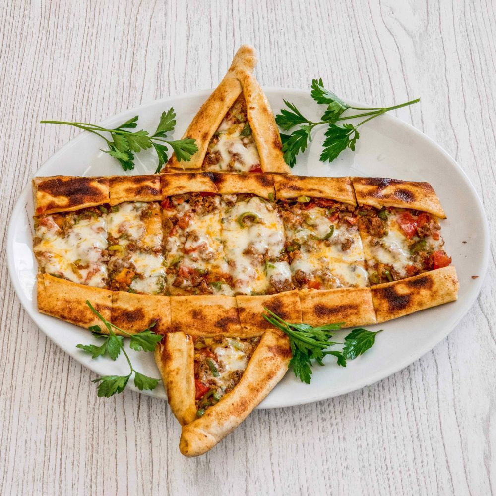 Kuşbaşılı Mantarlı Pide