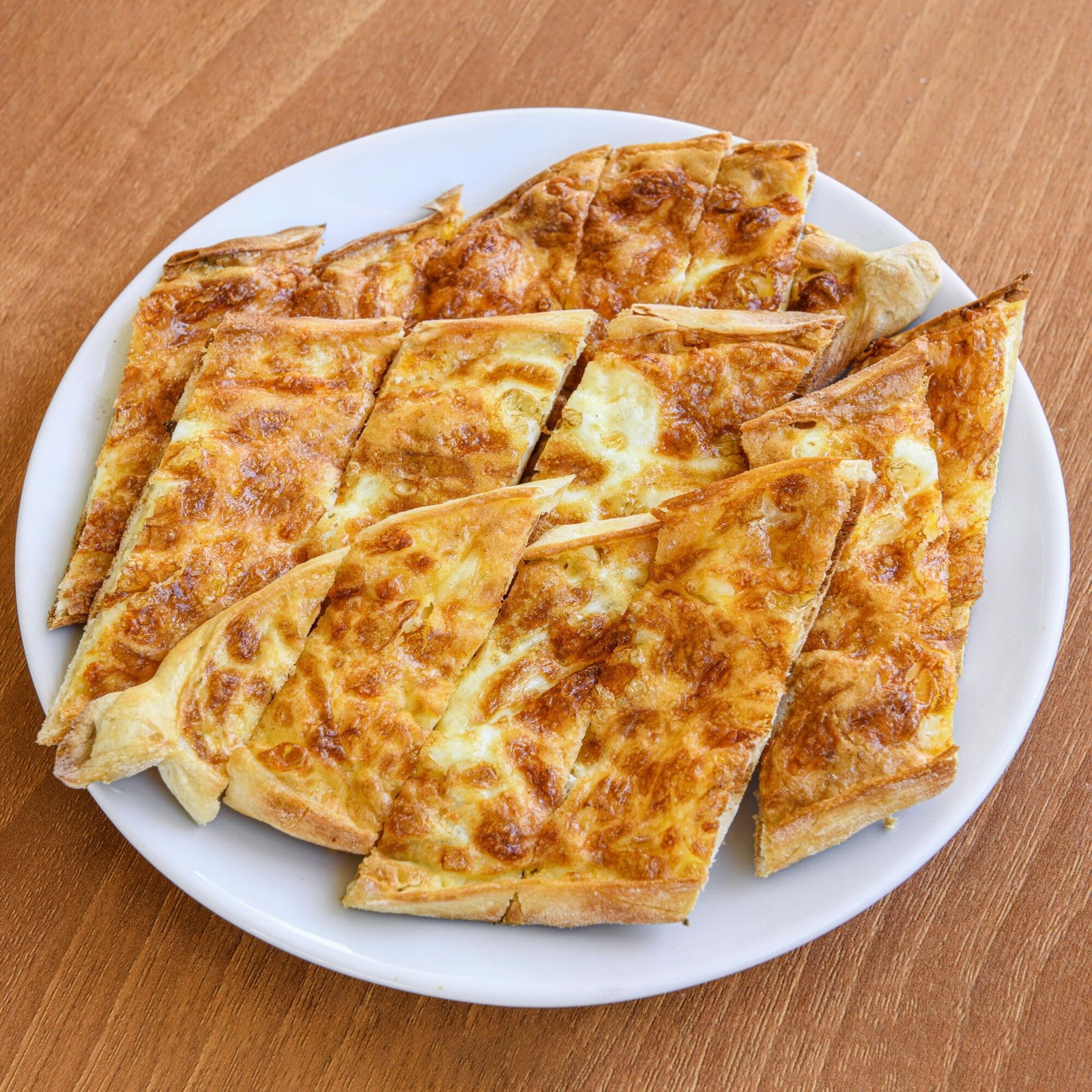 Yumurtalı Beyaz Peynirli Pide
