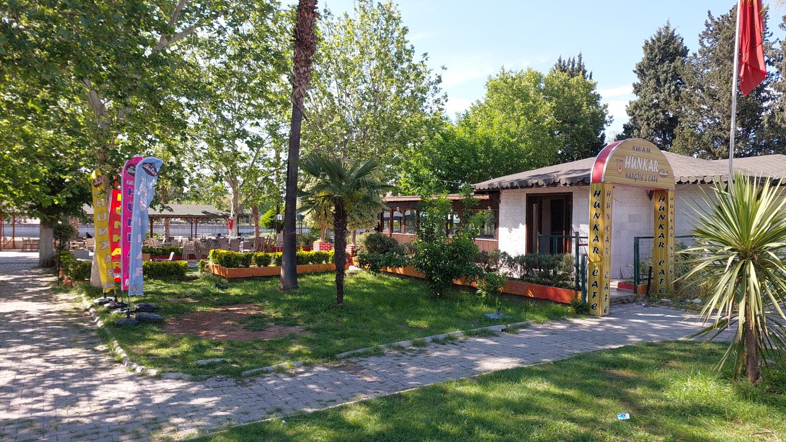 Nehir Kenarı
