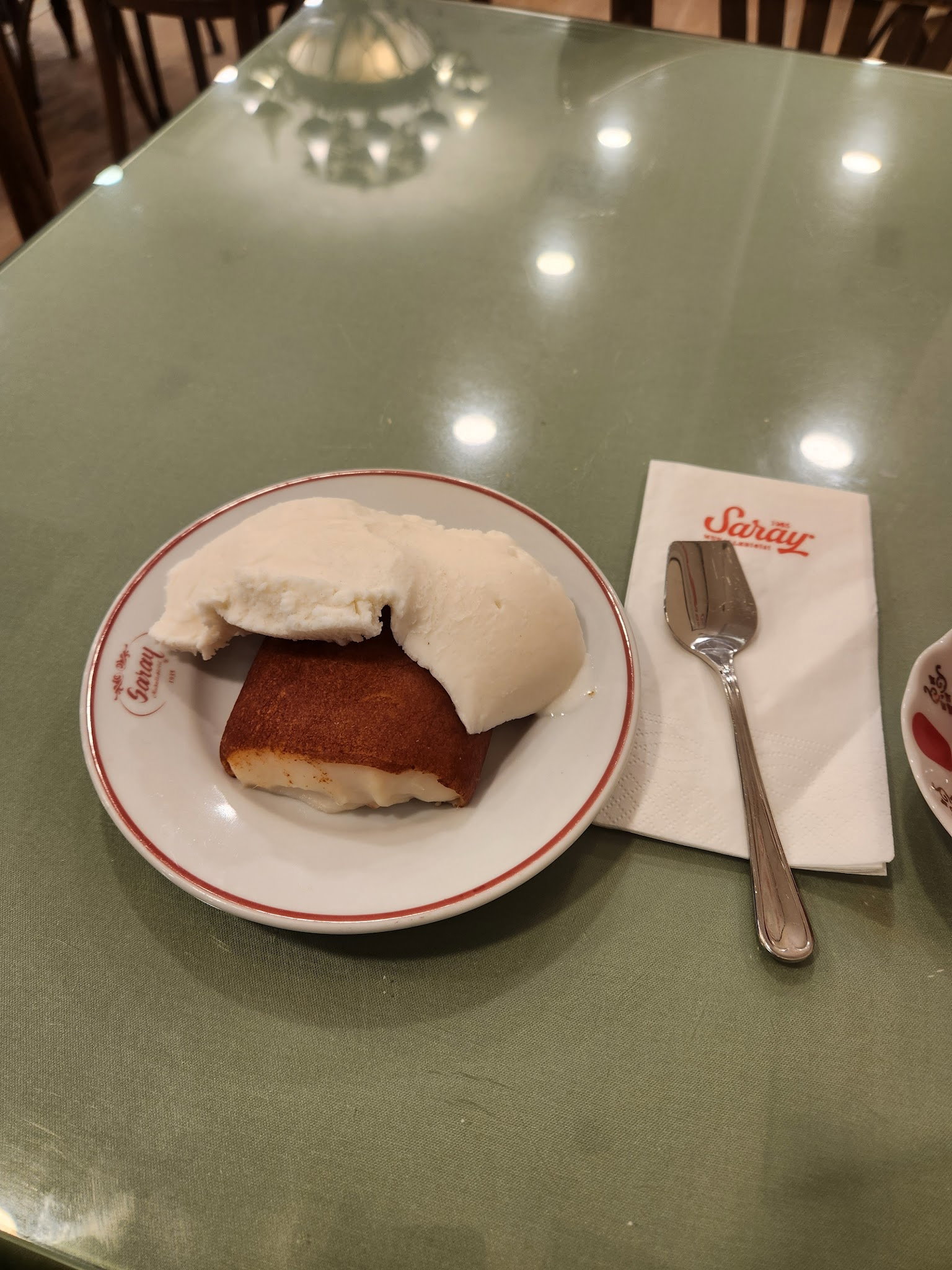 Saray Muhallebicisi - Beyoğlu