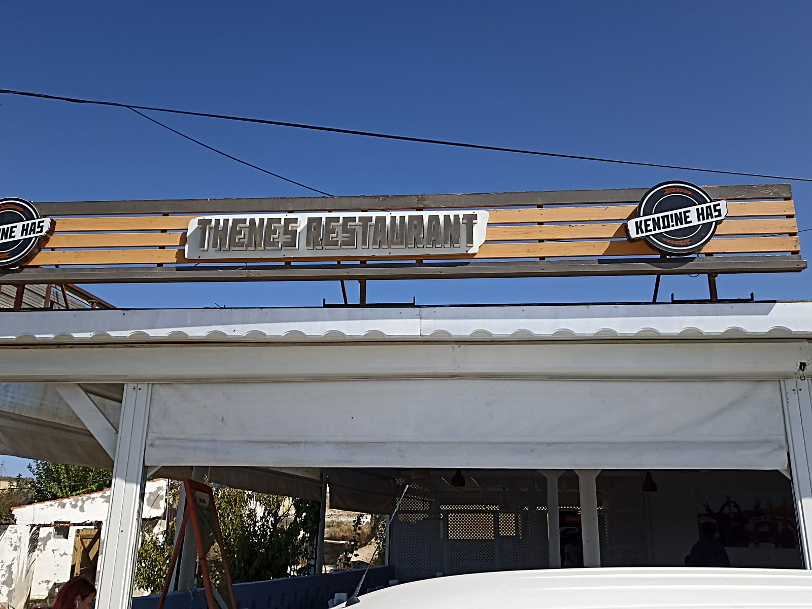Thenes Restoran