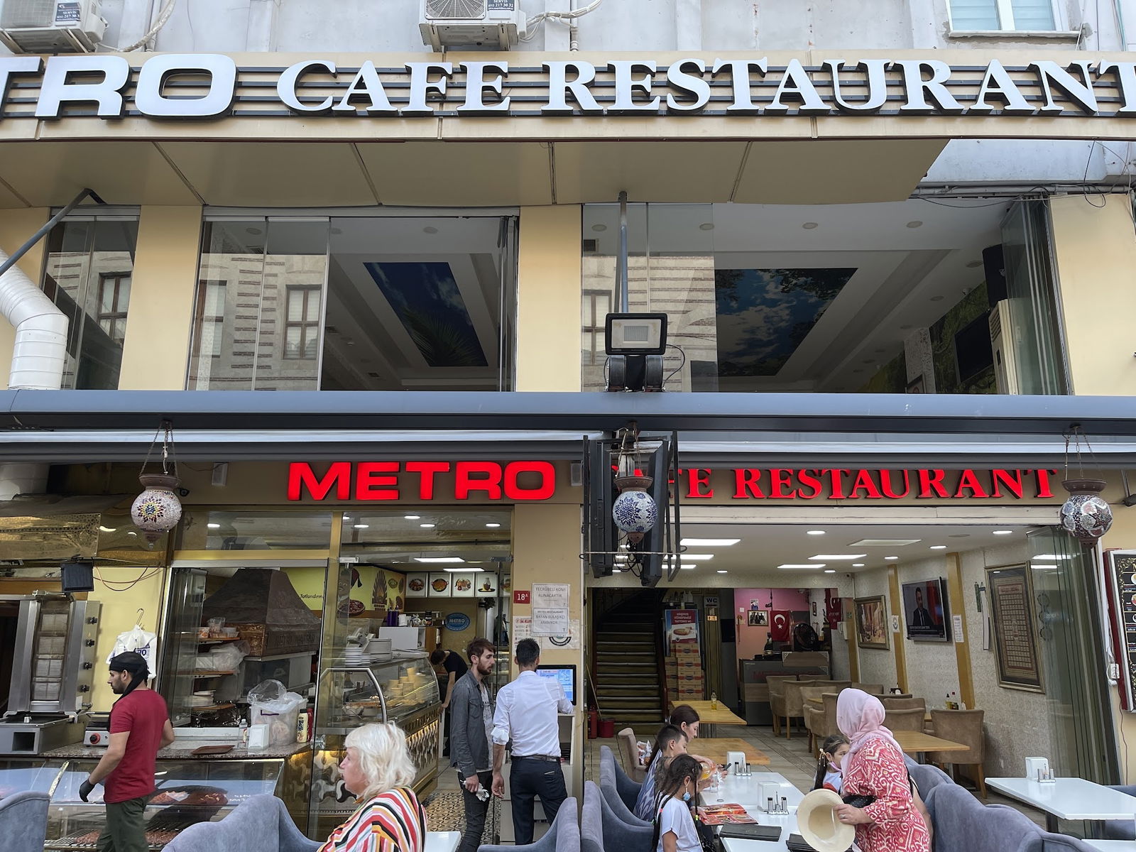 Metro Cafe Restaurant