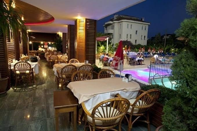 Ozhan Apartments Restaurant