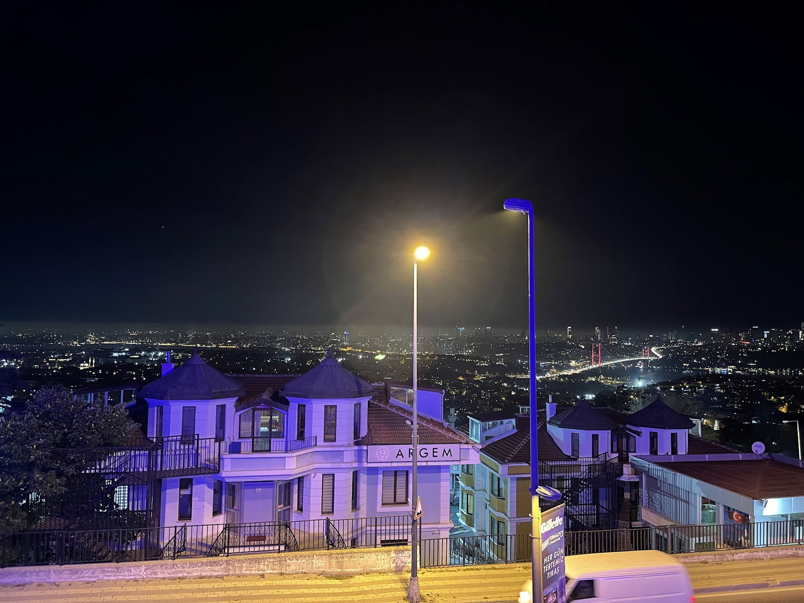 Mavera Cafe Restaurant