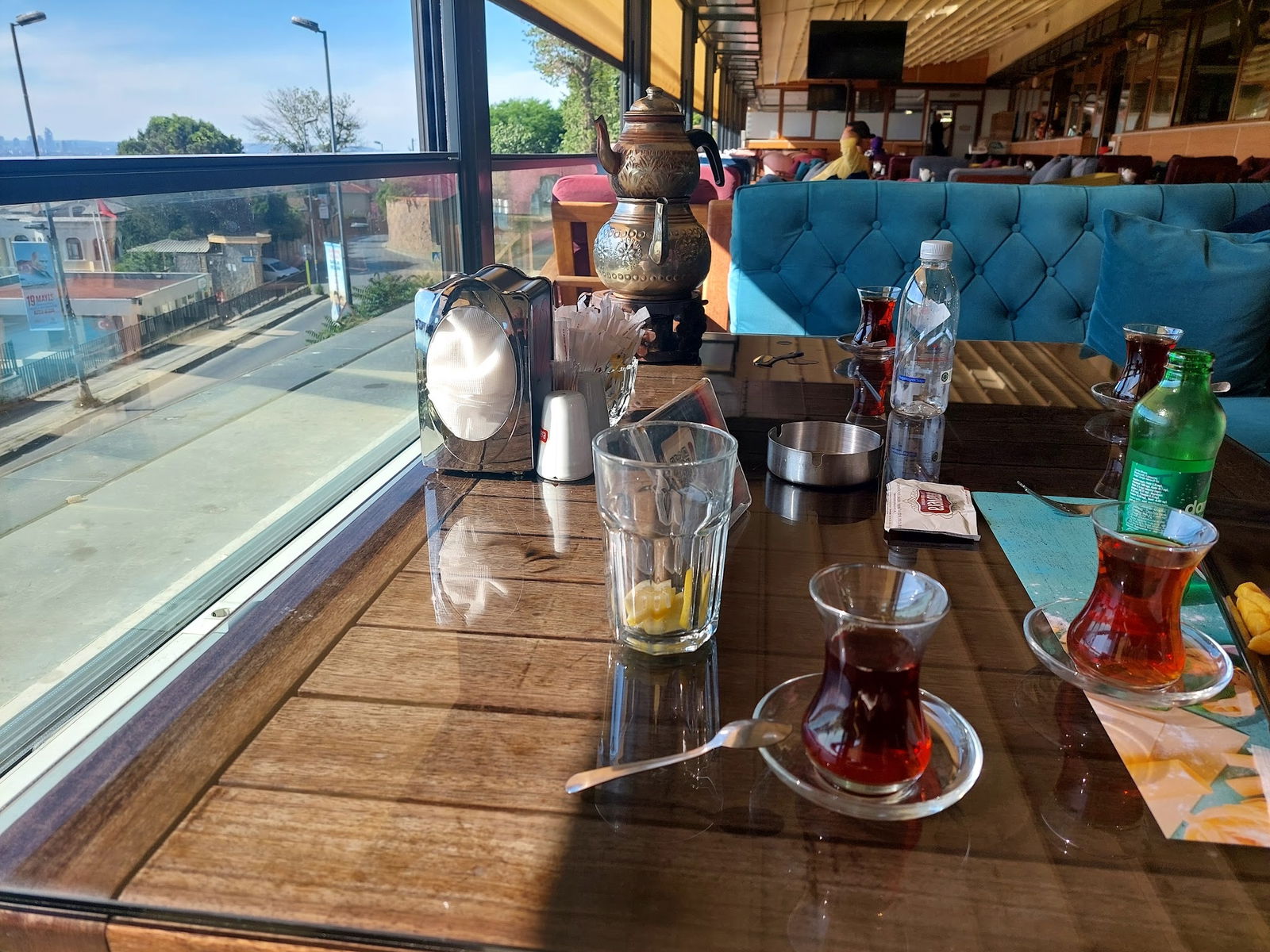 Mavera Cafe Restaurant