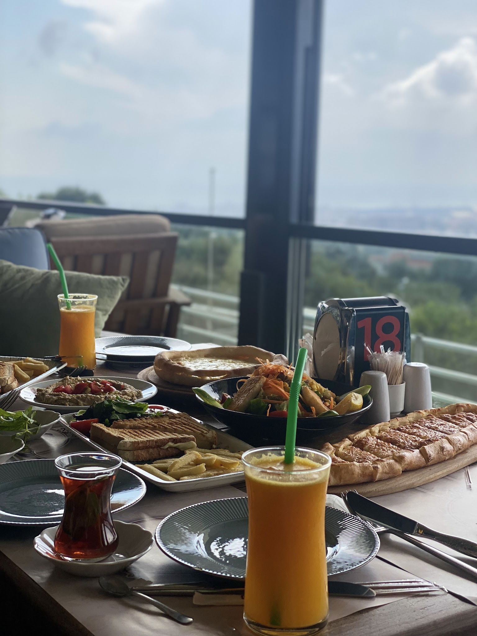 Mavera Cafe Restaurant