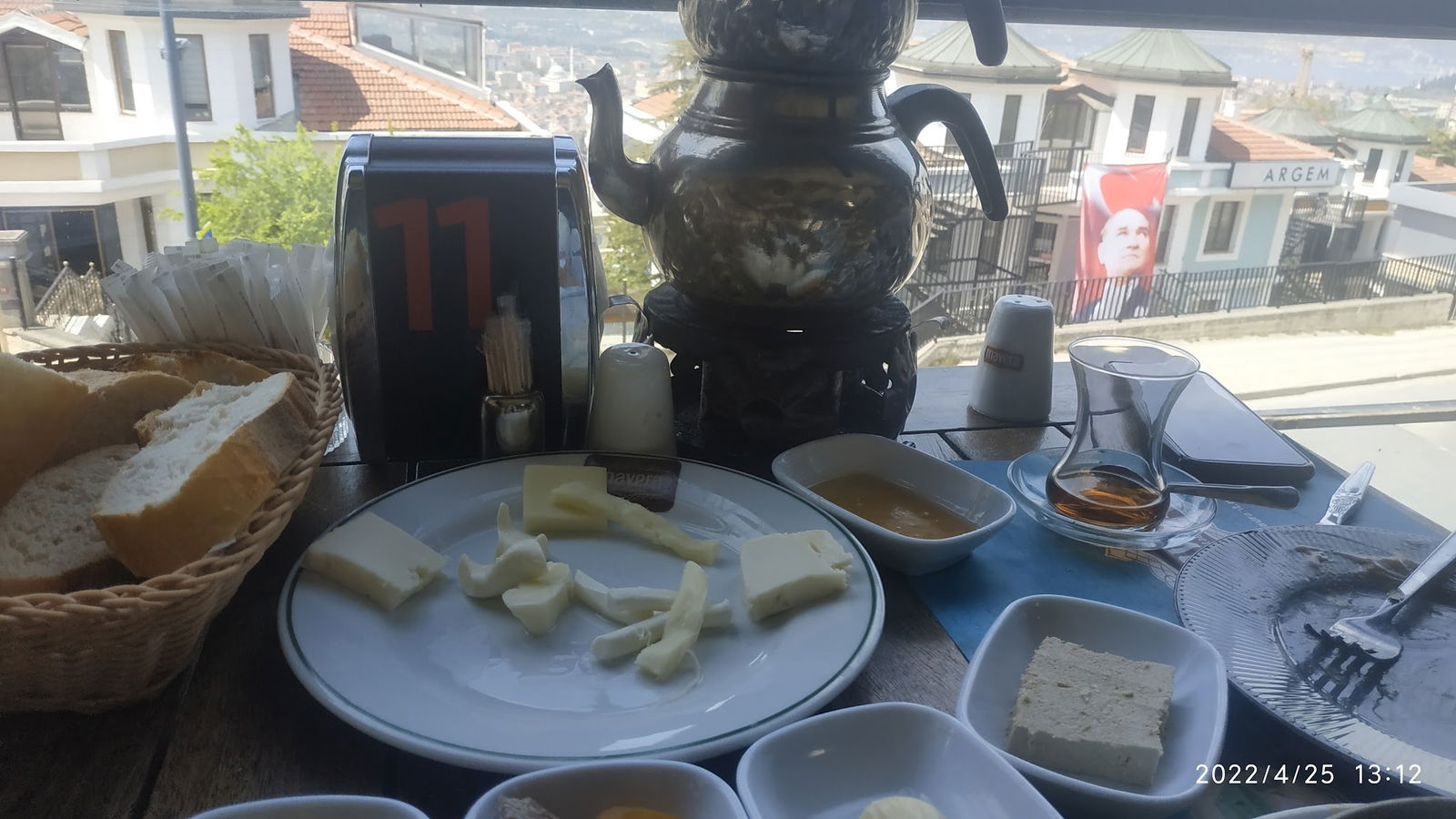 Mavera Cafe Restaurant