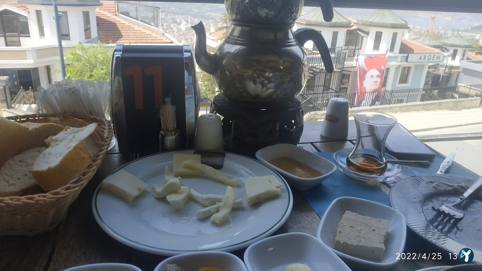 Mavera Cafe Restaurant