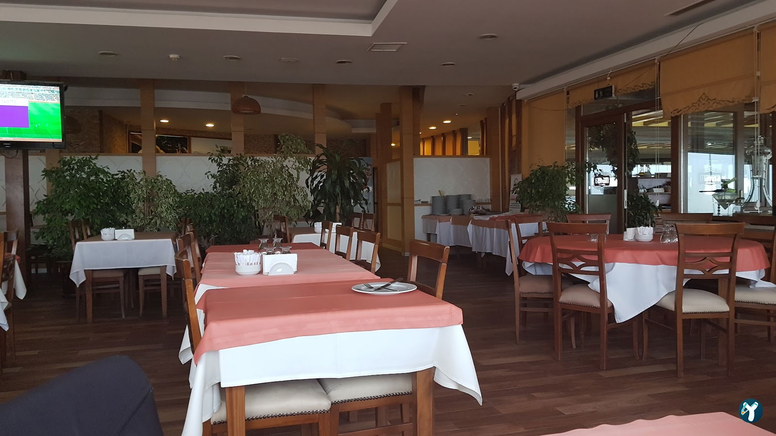 Mavera Cafe Restaurant