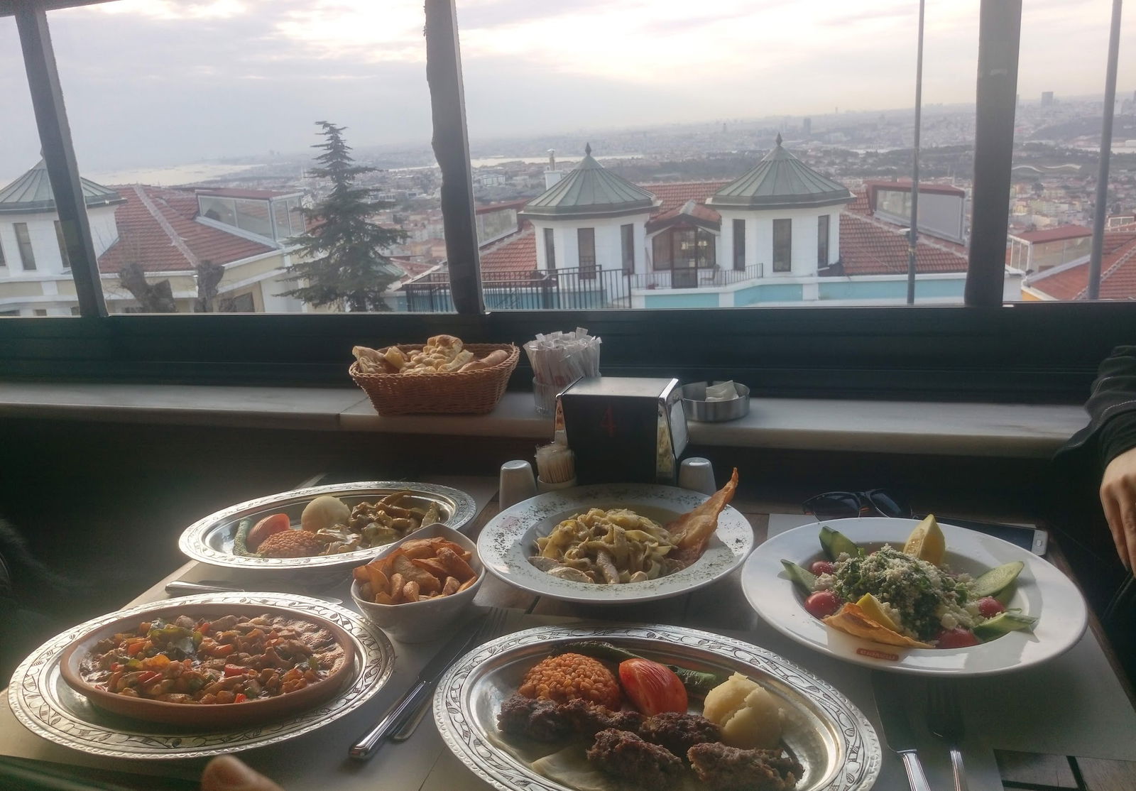 Mavera Cafe Restaurant