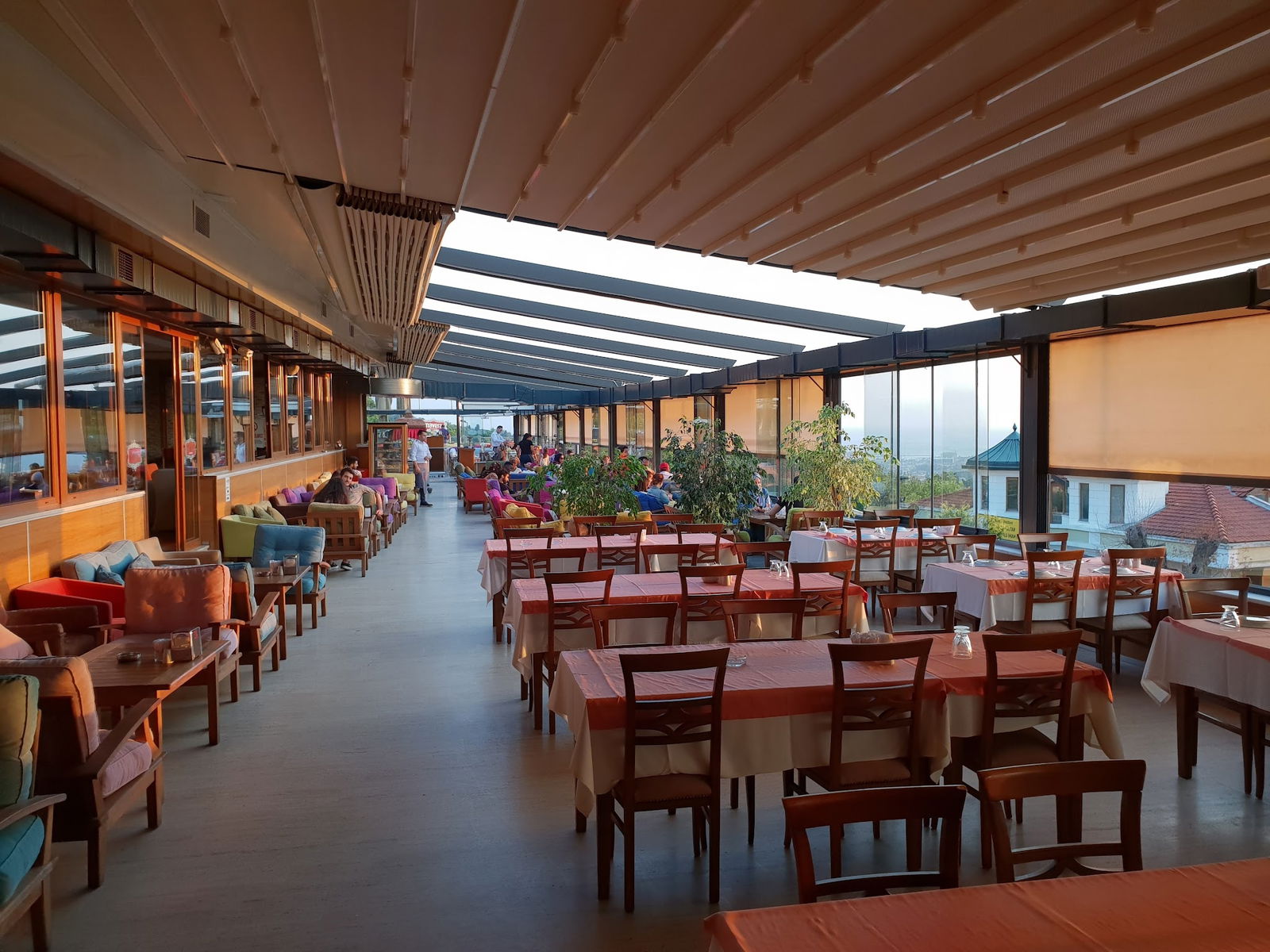 Mavera Cafe Restaurant