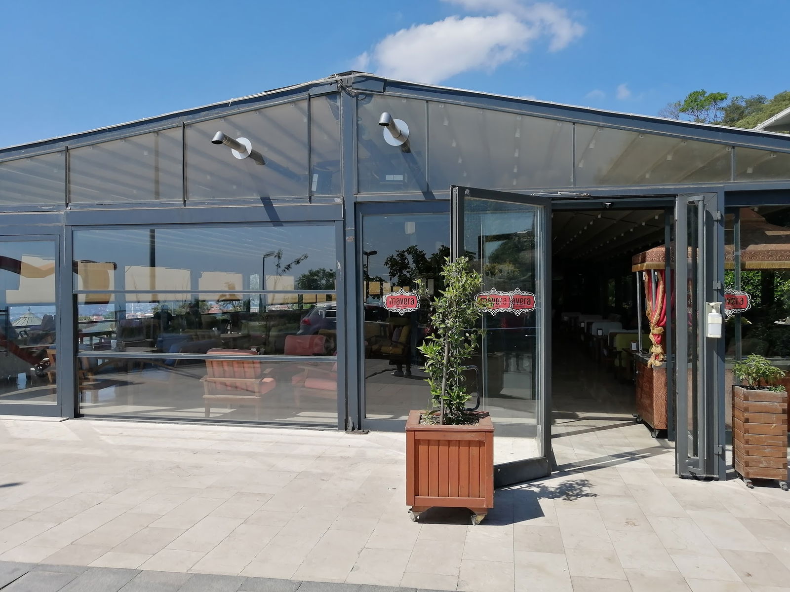 Mavera Cafe Restaurant