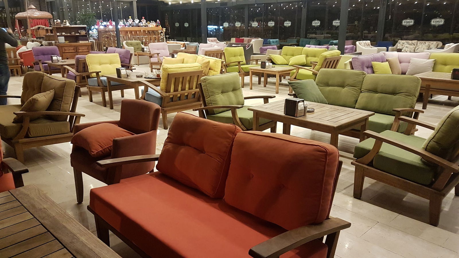 Mavera Cafe Restaurant