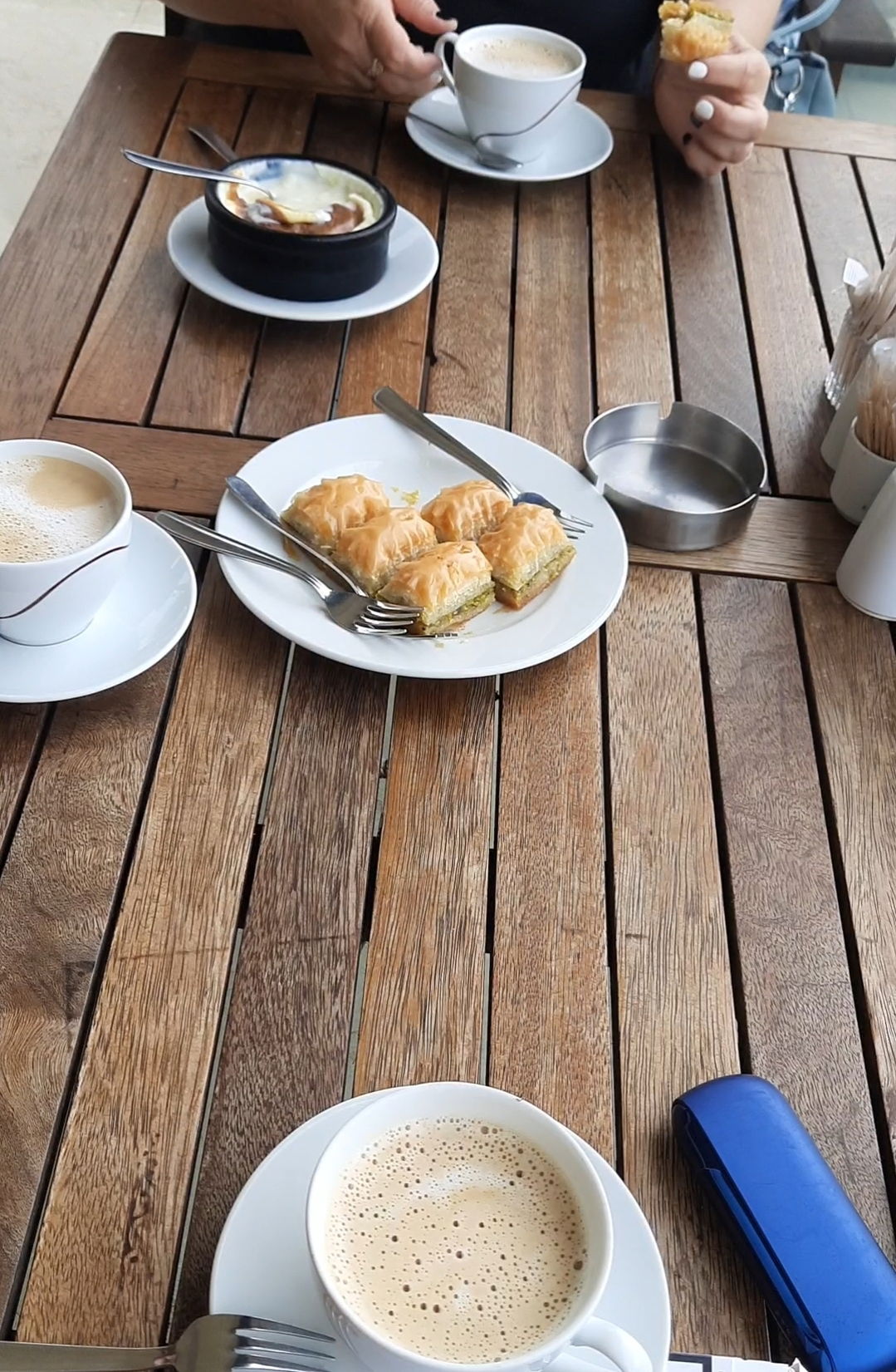 Mavera Cafe Restaurant