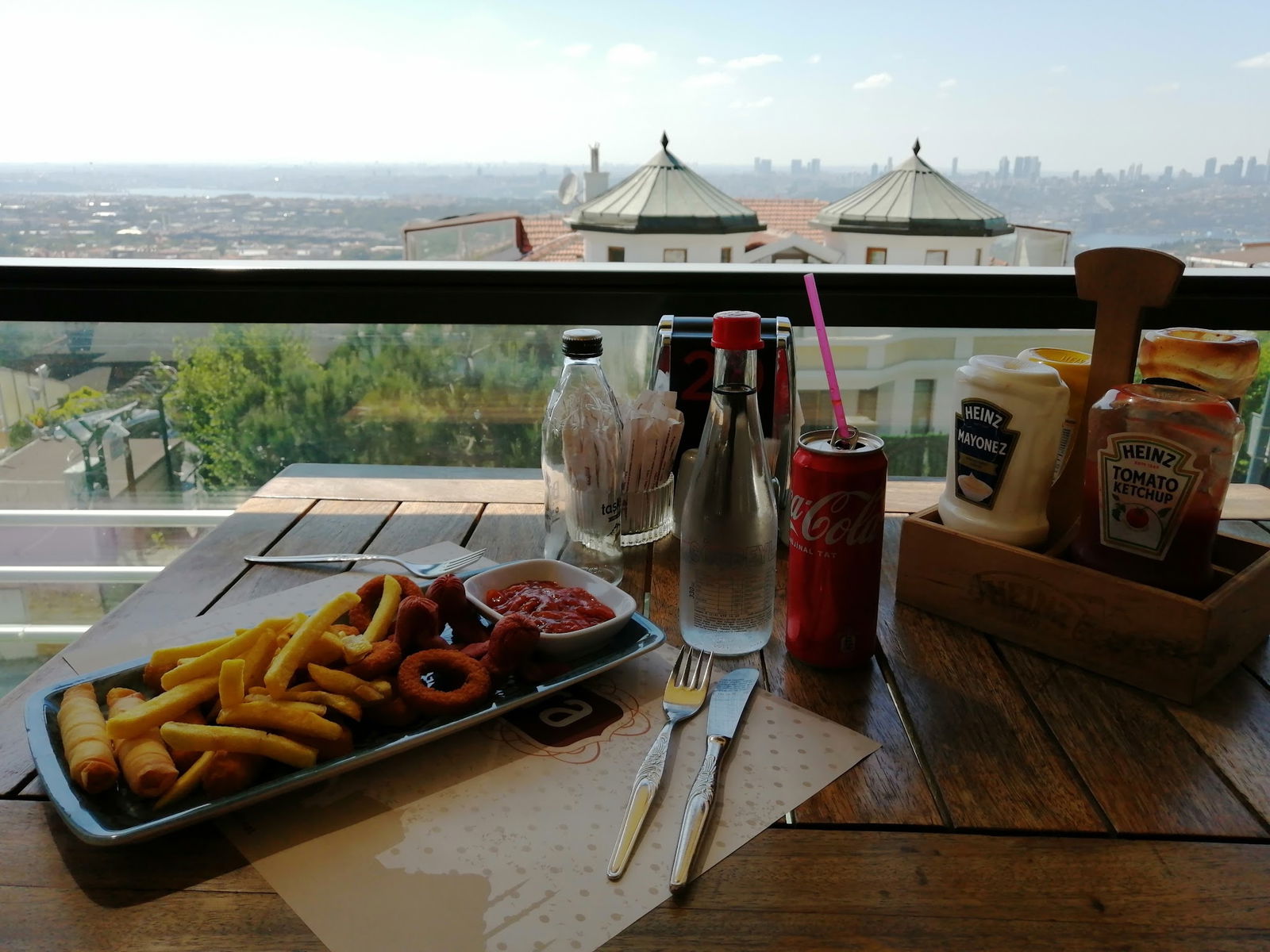 Mavera Cafe Restaurant