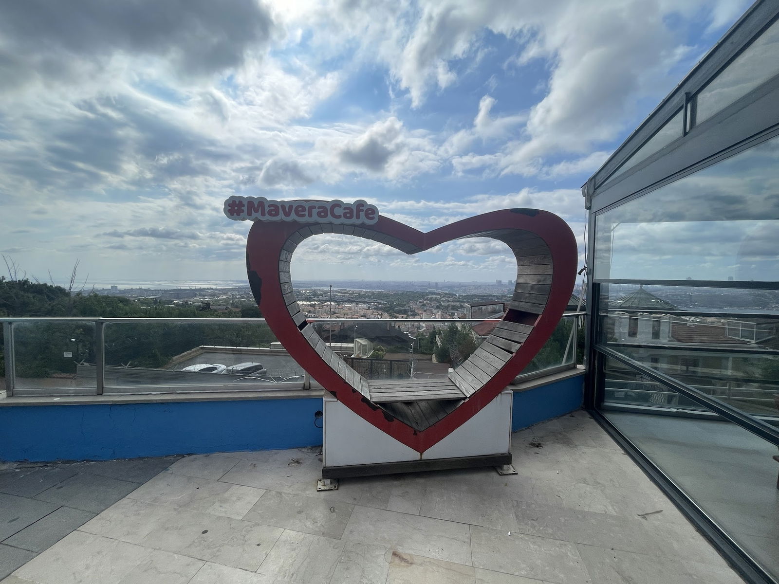 Mavera Cafe Restaurant