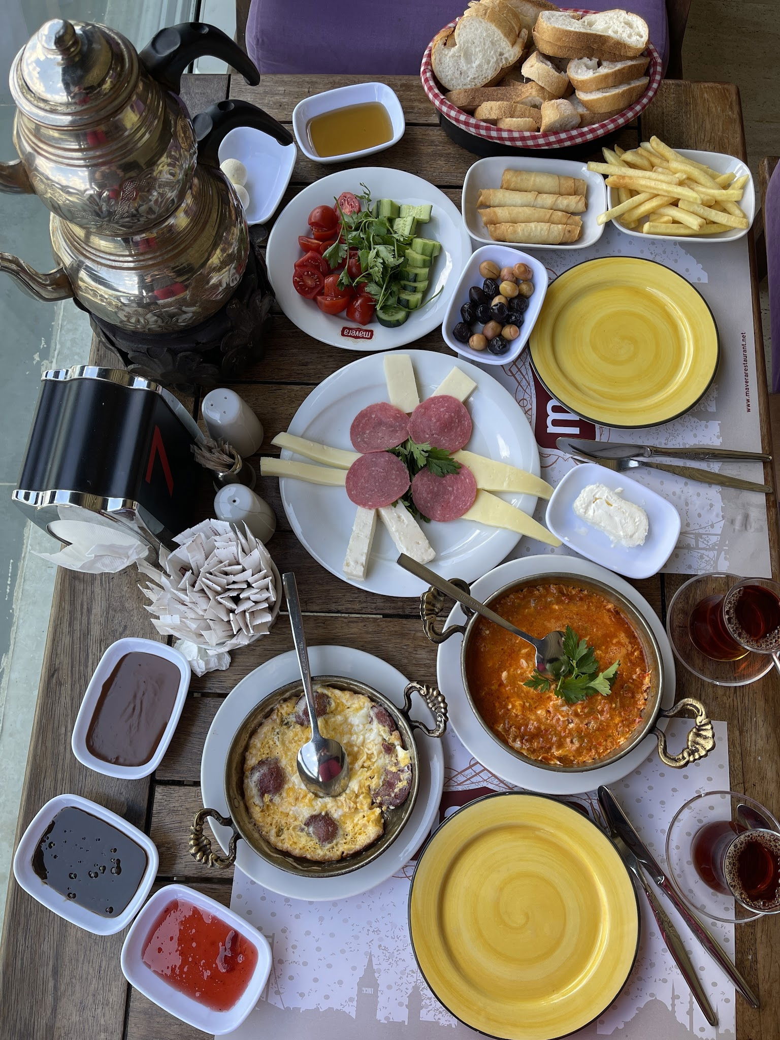 Mavera Cafe Restaurant