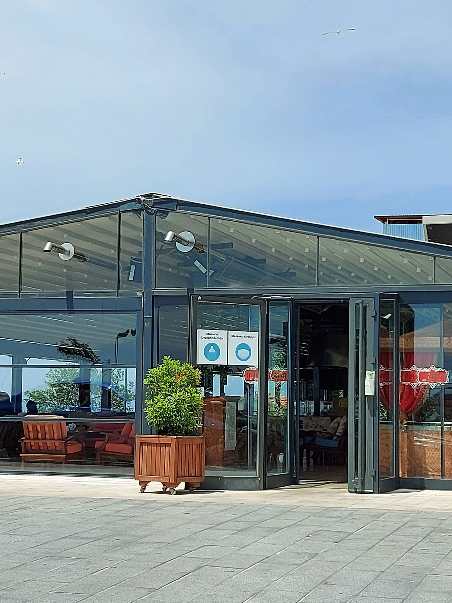 Mavera Cafe Restaurant