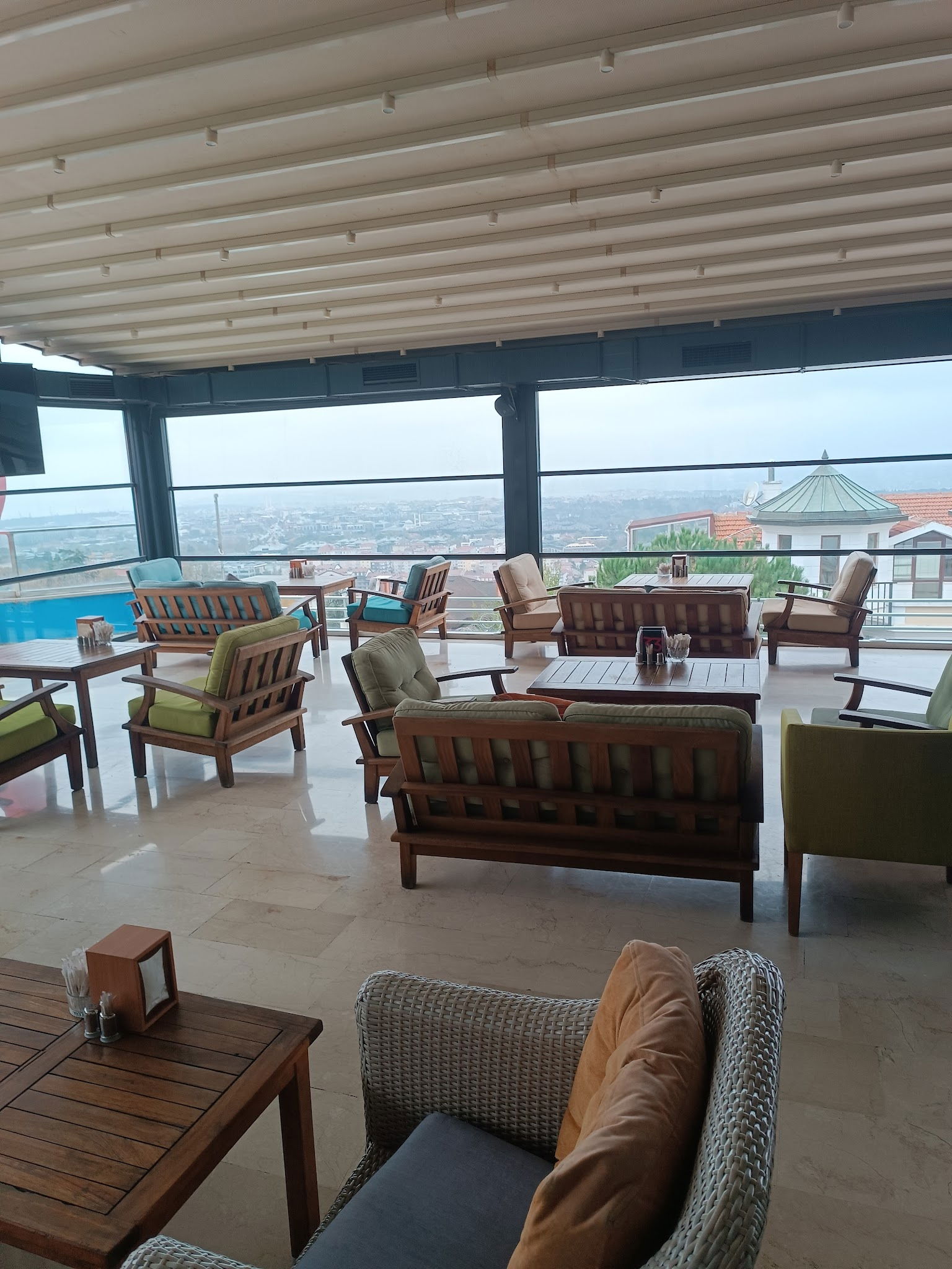 Mavera Cafe Restaurant