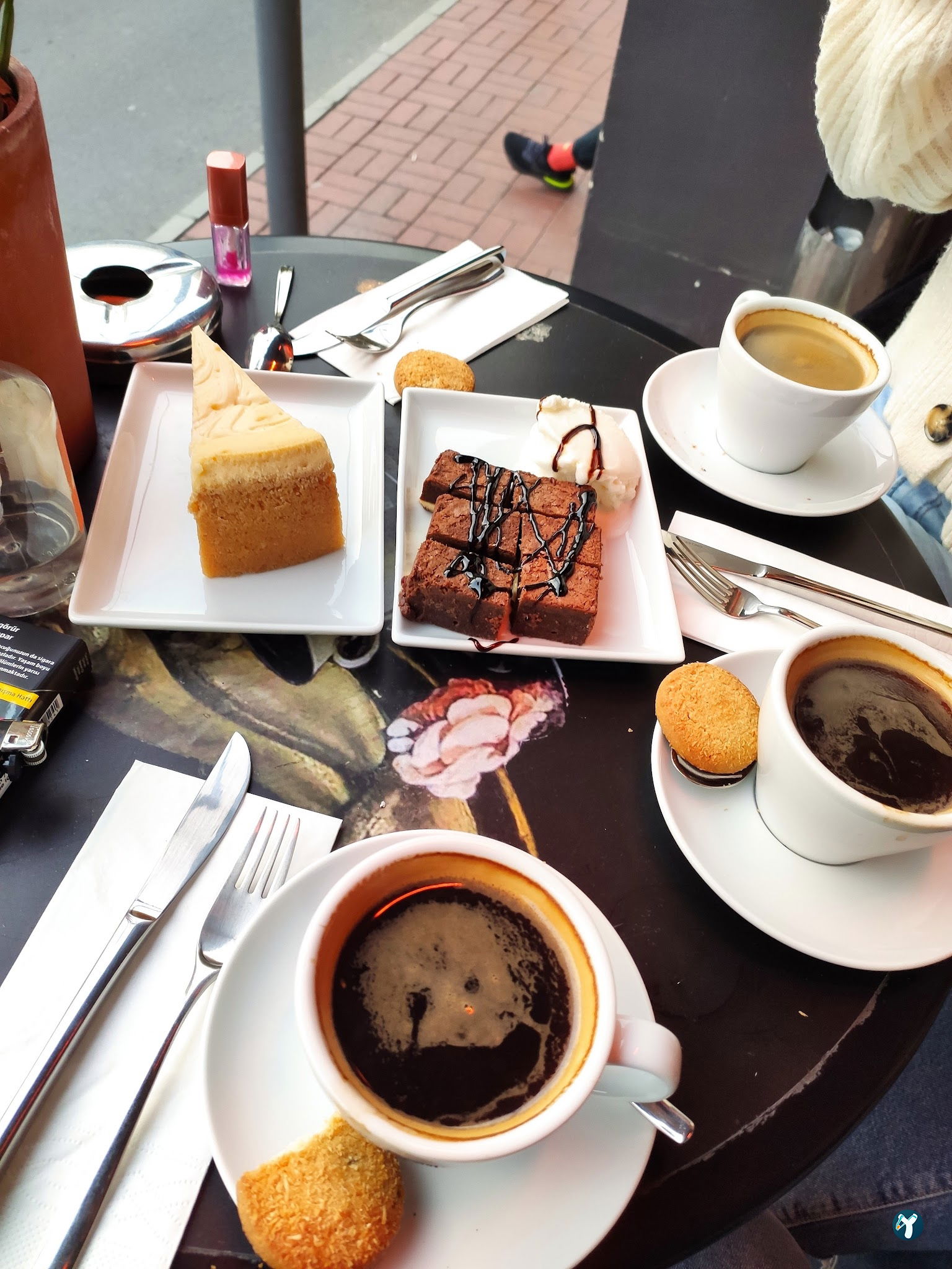 44A Art Gallery & Cafe