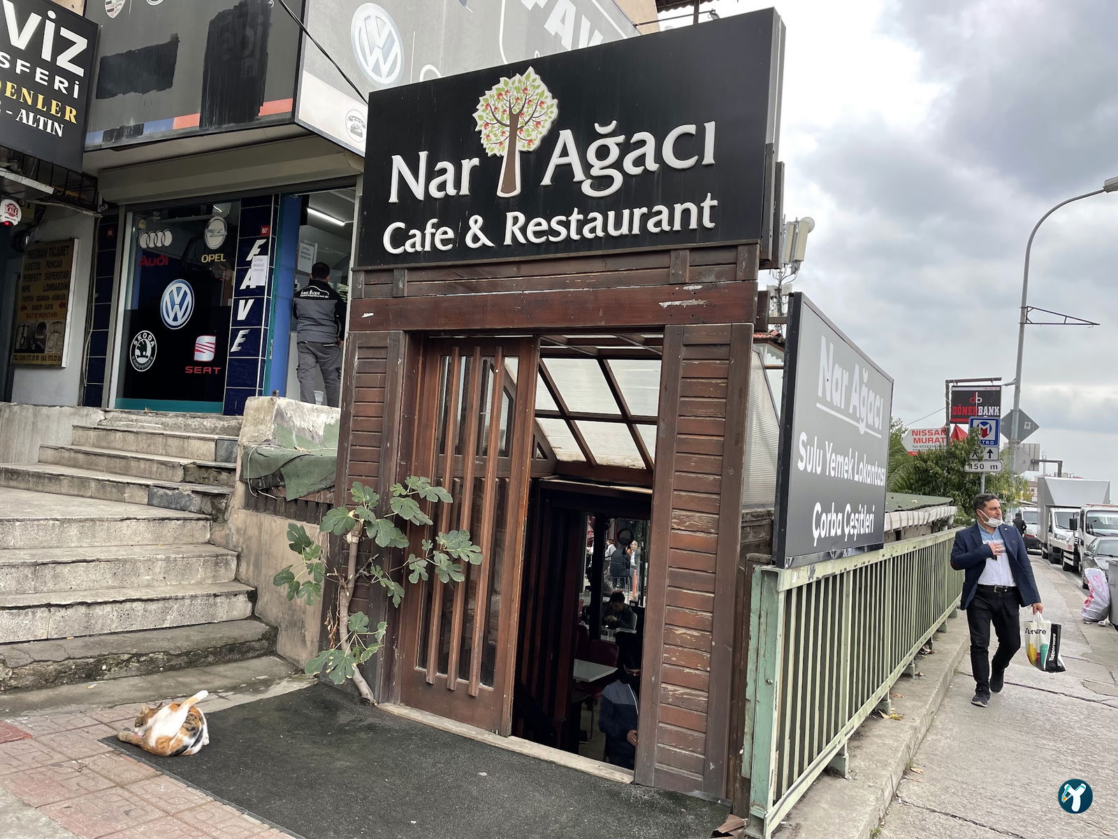 Az Bi Dakka Cafe & Restorant