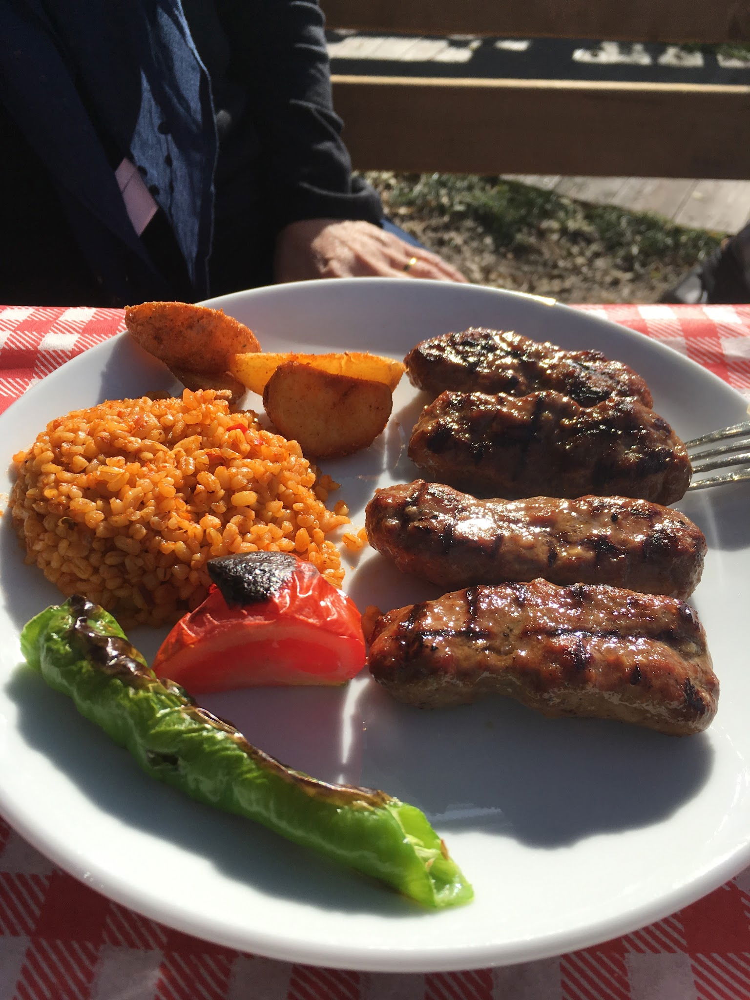 Doğanın Bahçesi Et Ve Kahvaltı Restoranı