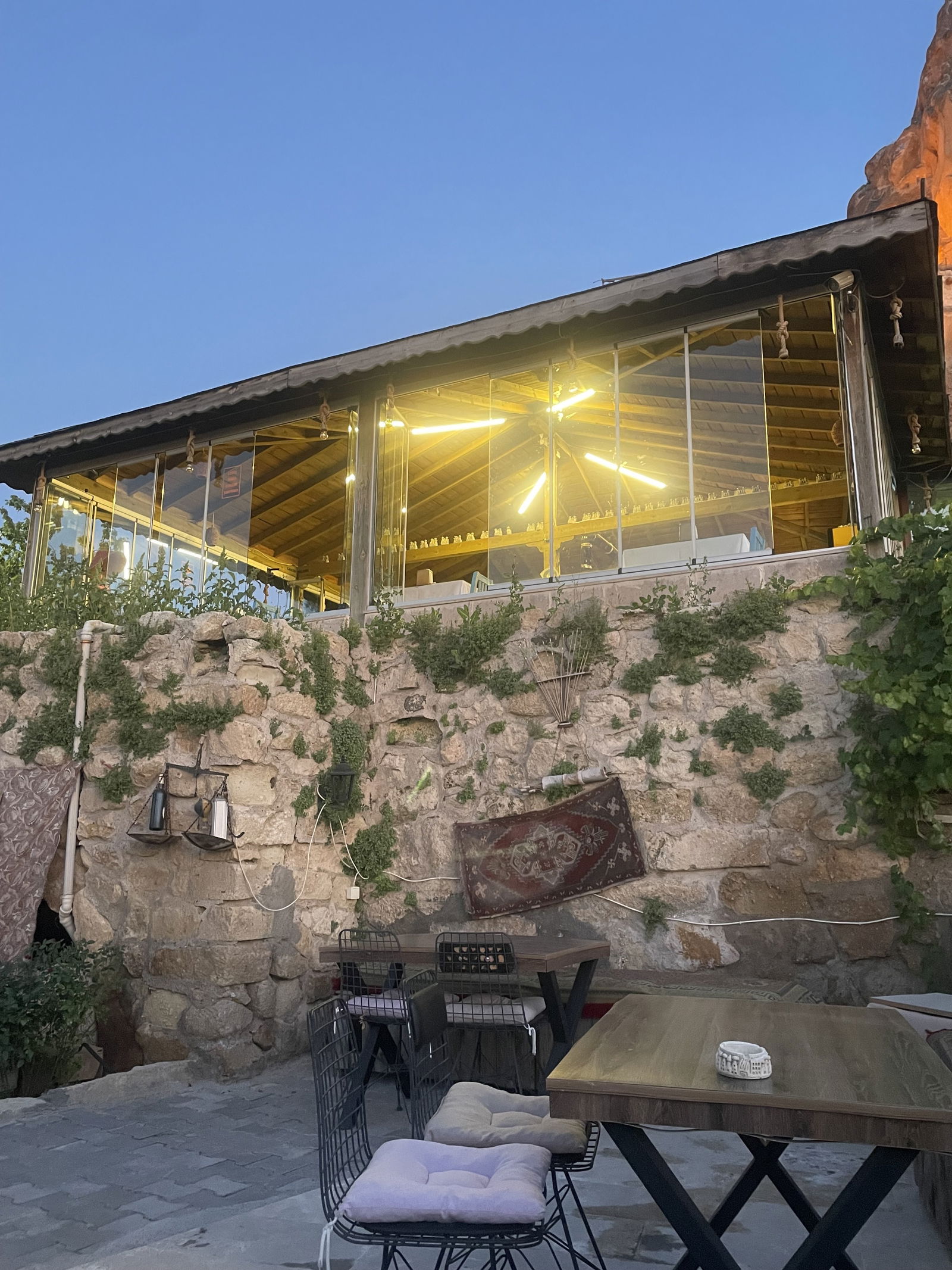 Ortahisar Kalesi Restorant Ve Sarhoşun Yeri